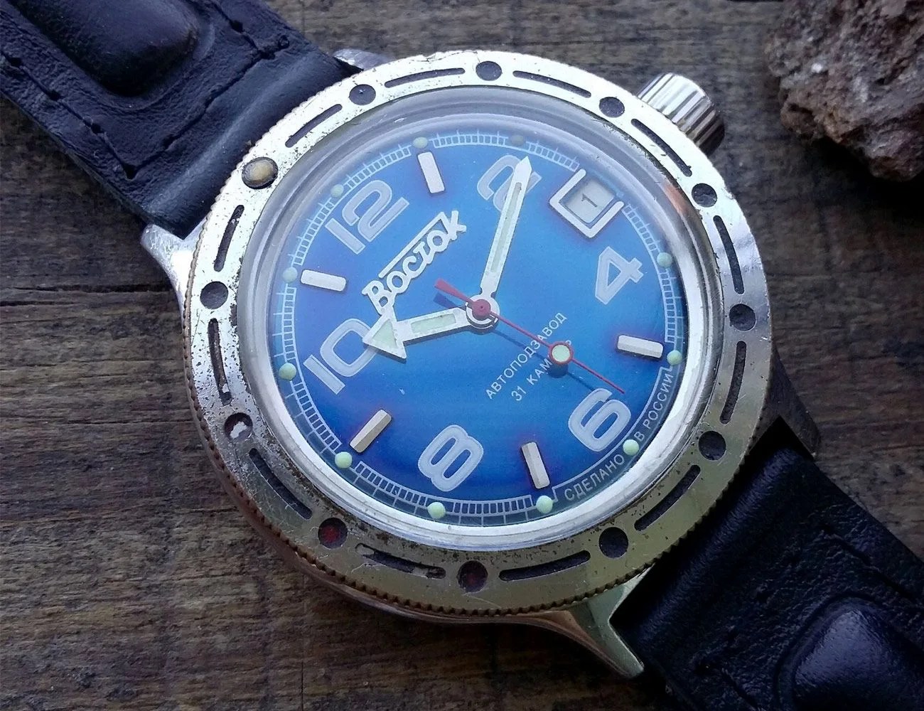 Why-You-Should-Collect-Soviet-Watches-gear-patrol-Vostok-Amphibian
