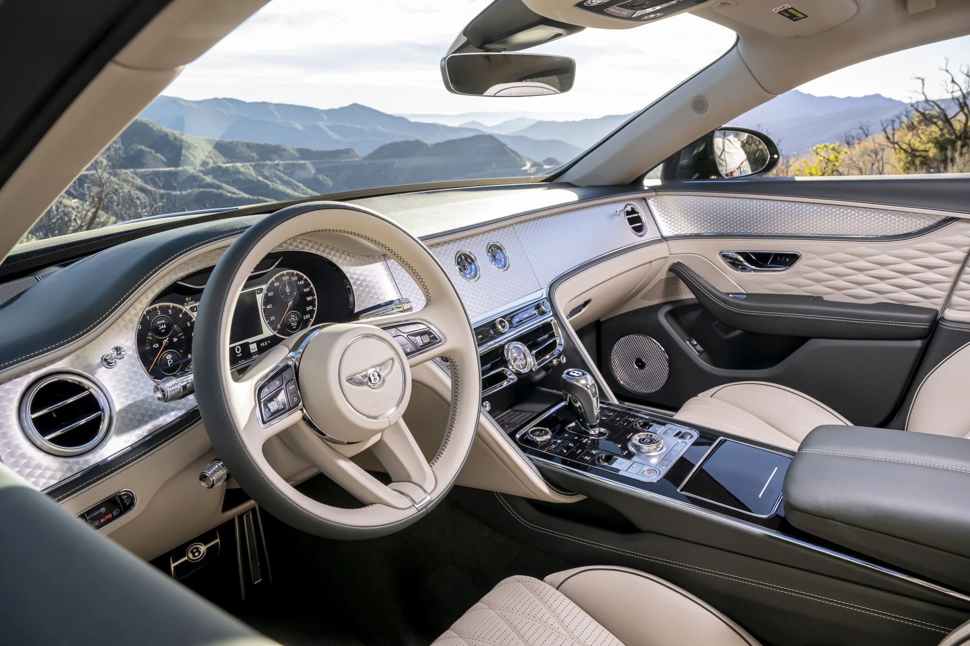 bentley flying spur hybrid 2022 british racing green