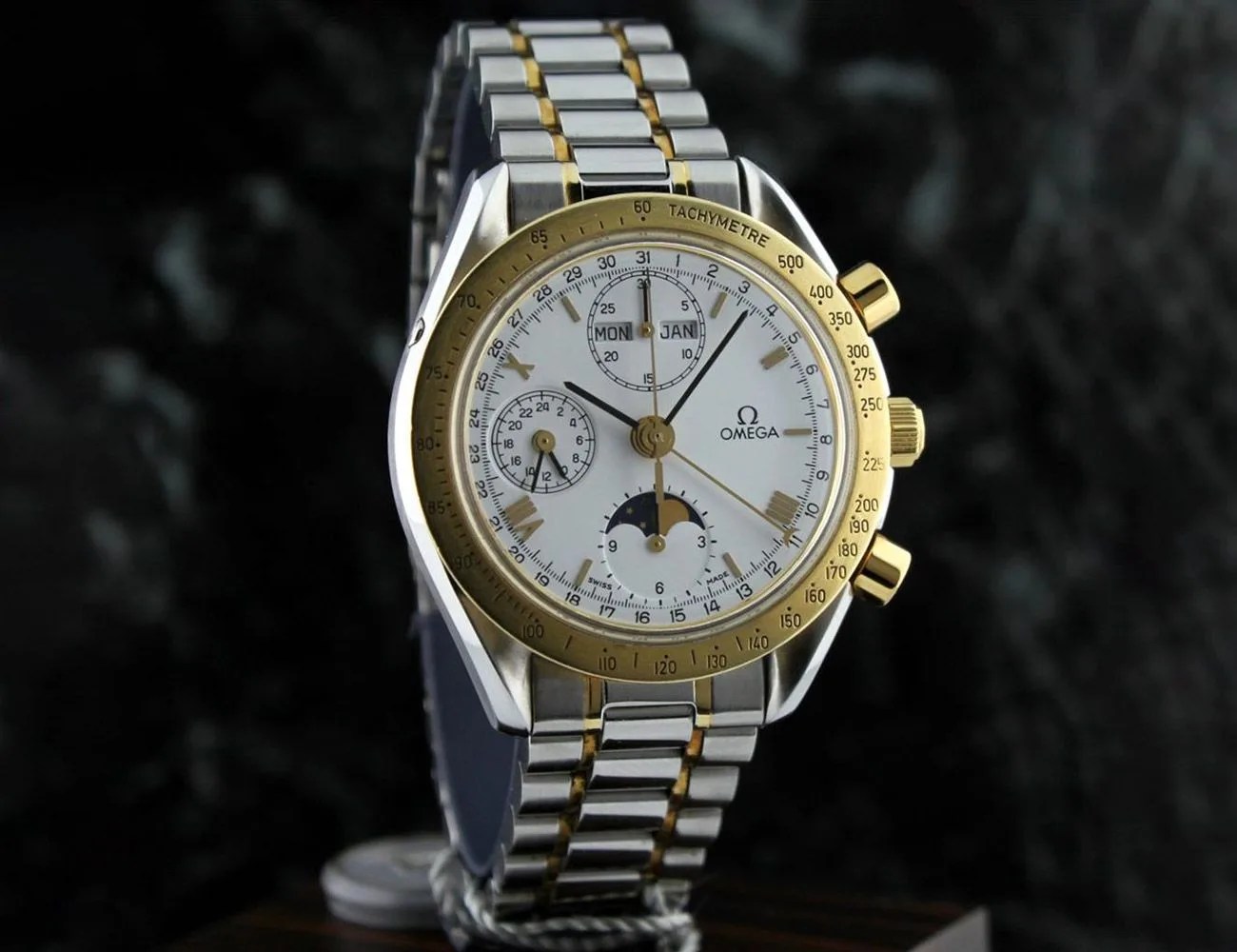 speedmaster moonphase calendar