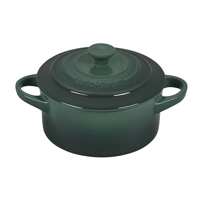 le creuset mini round cocotte