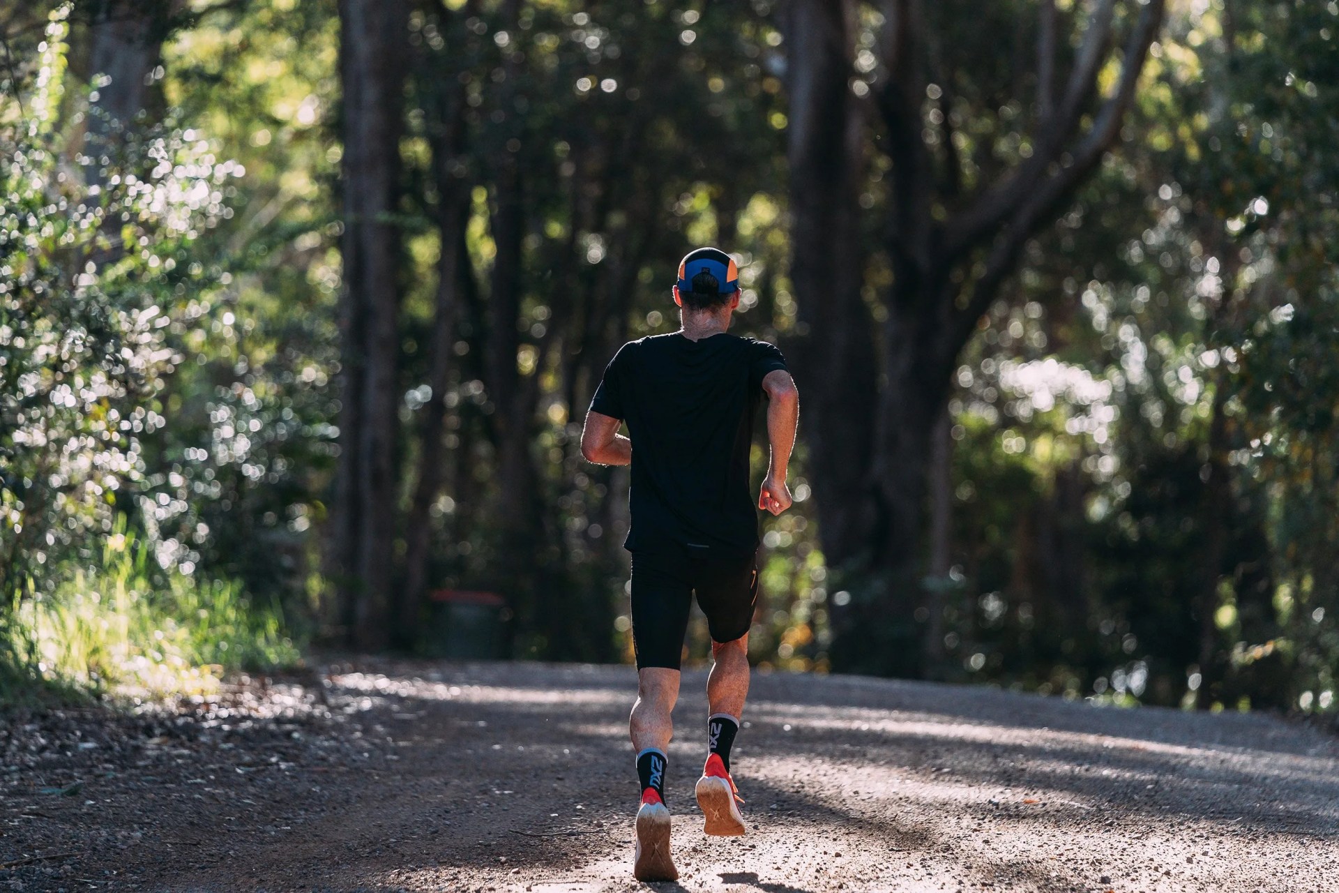 man running wearing 2xu gear