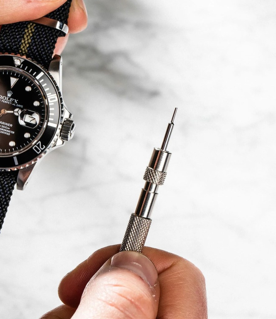 How-to-Change-a-Watch-Strap-gear-patrol-Drilled-2