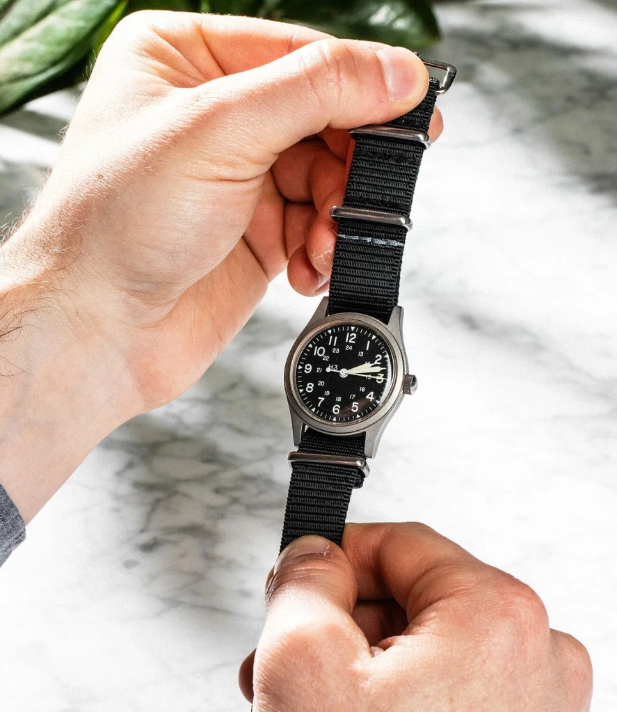 How-to-Change-a-Watch-Strap-gear-patrol-Nato-1