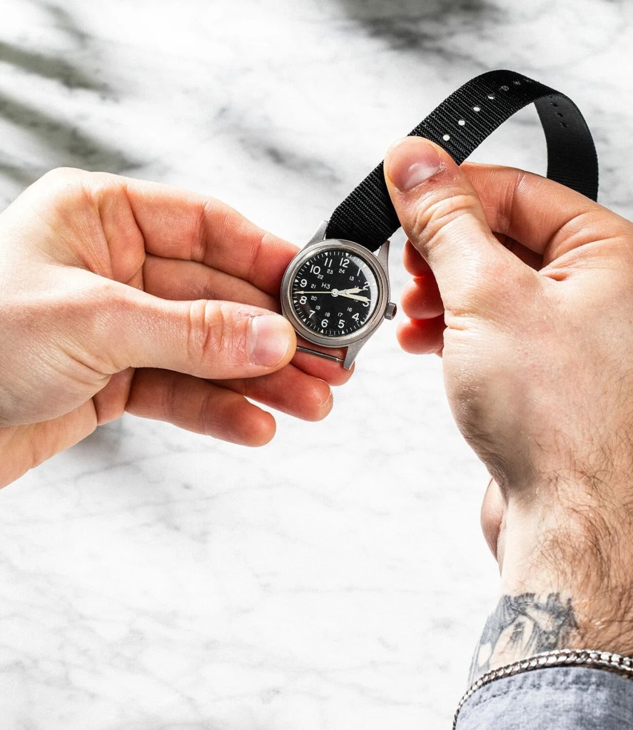 how to change a watch strap gear patrol nato 7