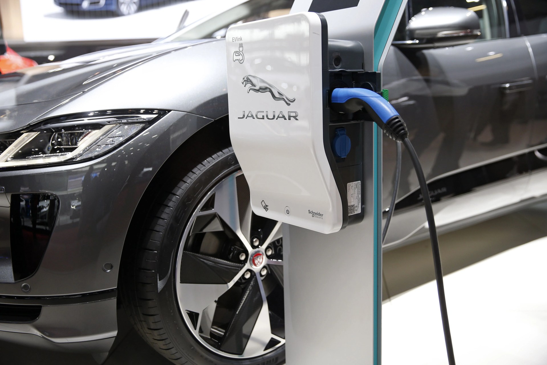 jaguar i pace on charger