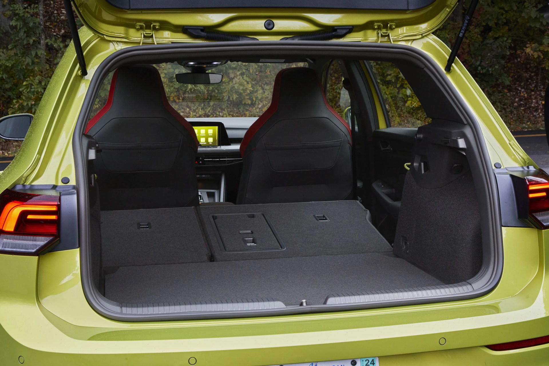 2022 golf gti trunk