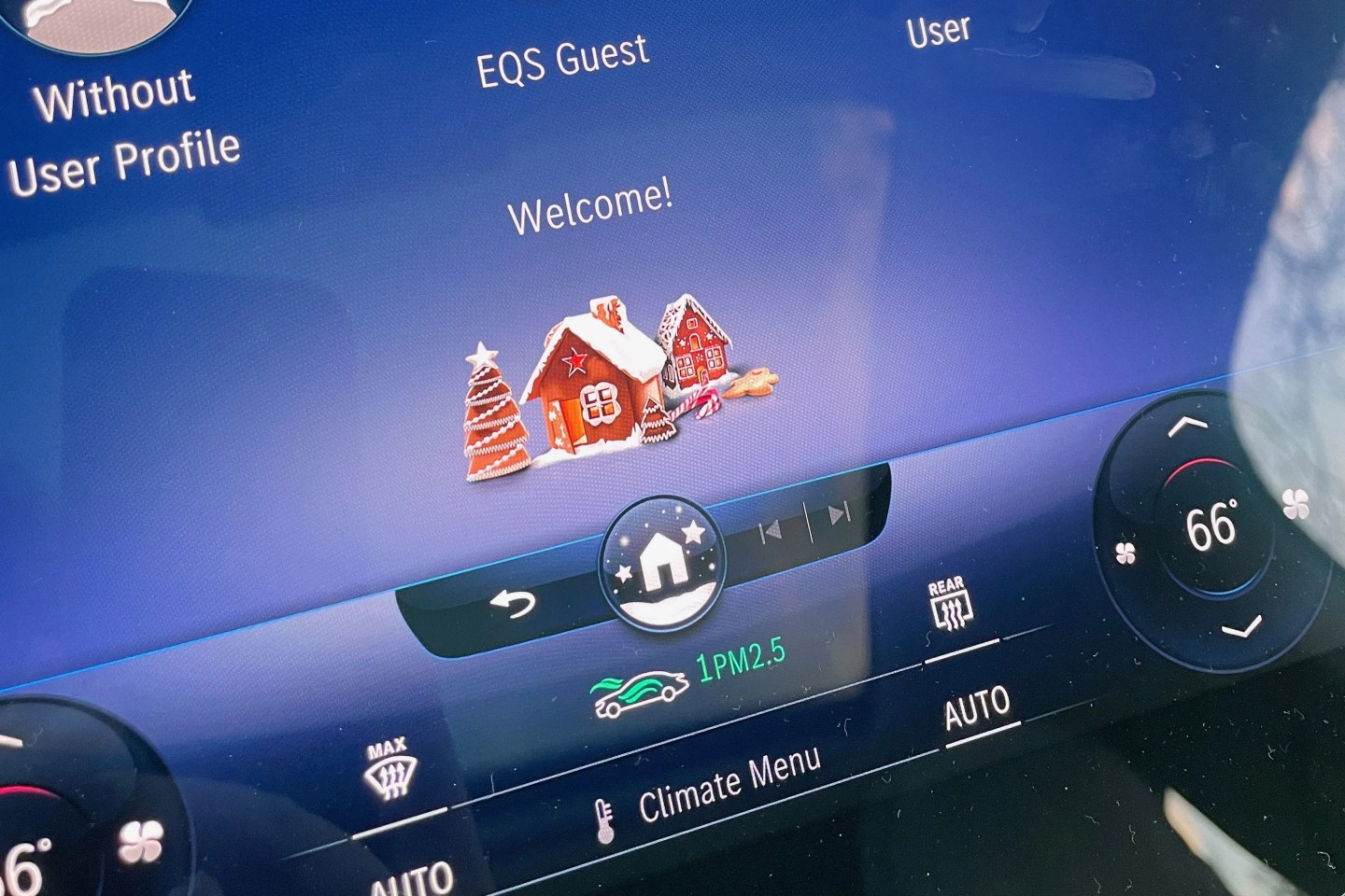 mercedes benz eqs 580 electric sedan dark blue