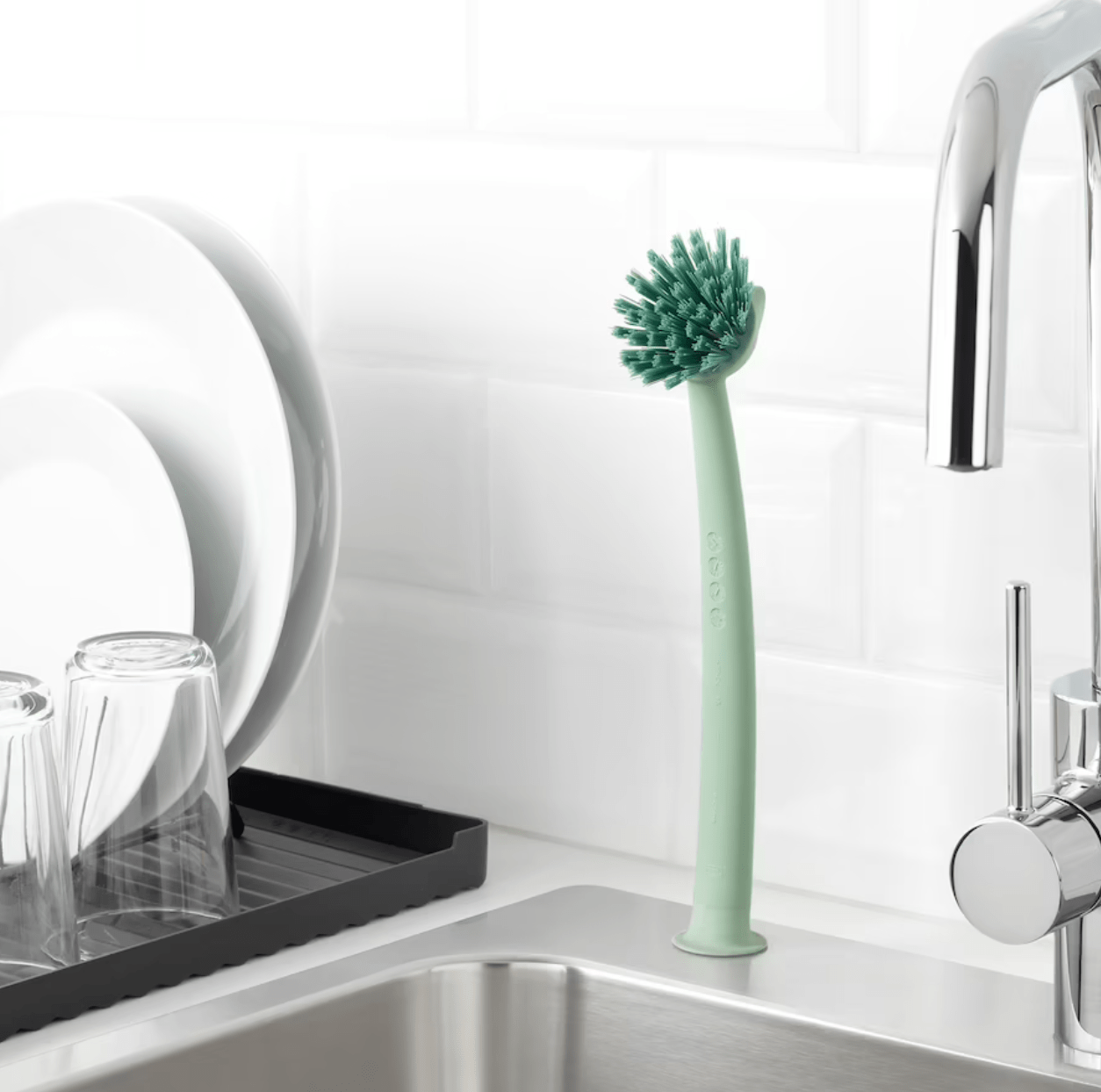 rinnig dish brush green