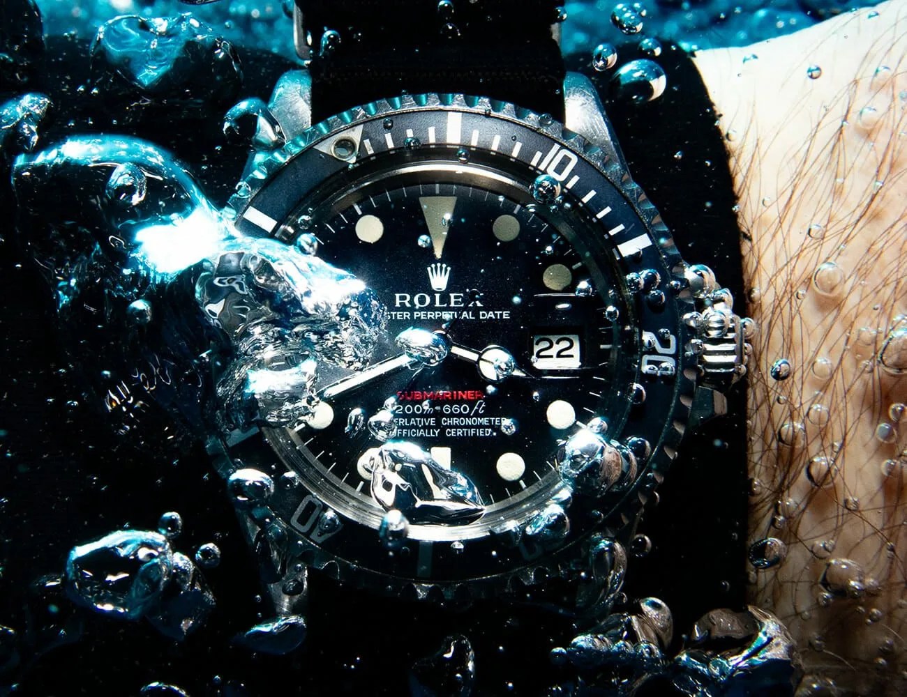 Three-Vintage-Rolex-Submariners-gear-patrol-ambience-3