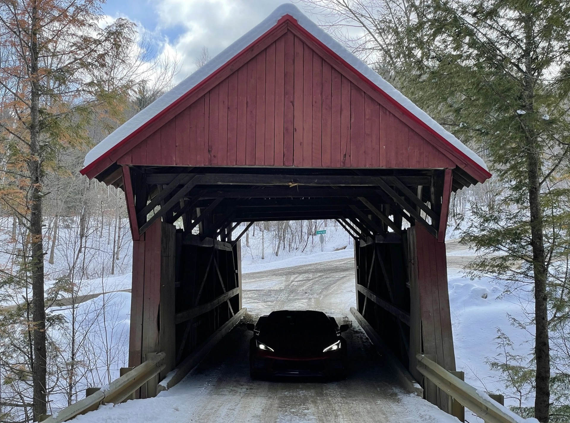 2022 chevrolet corvette stingray c8 red in winter