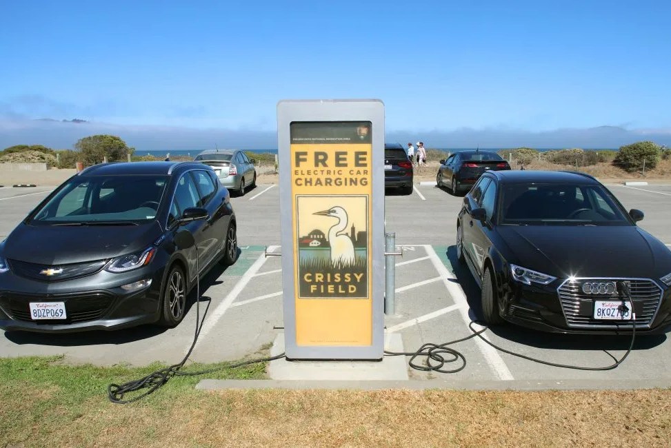 a free electric car charging station