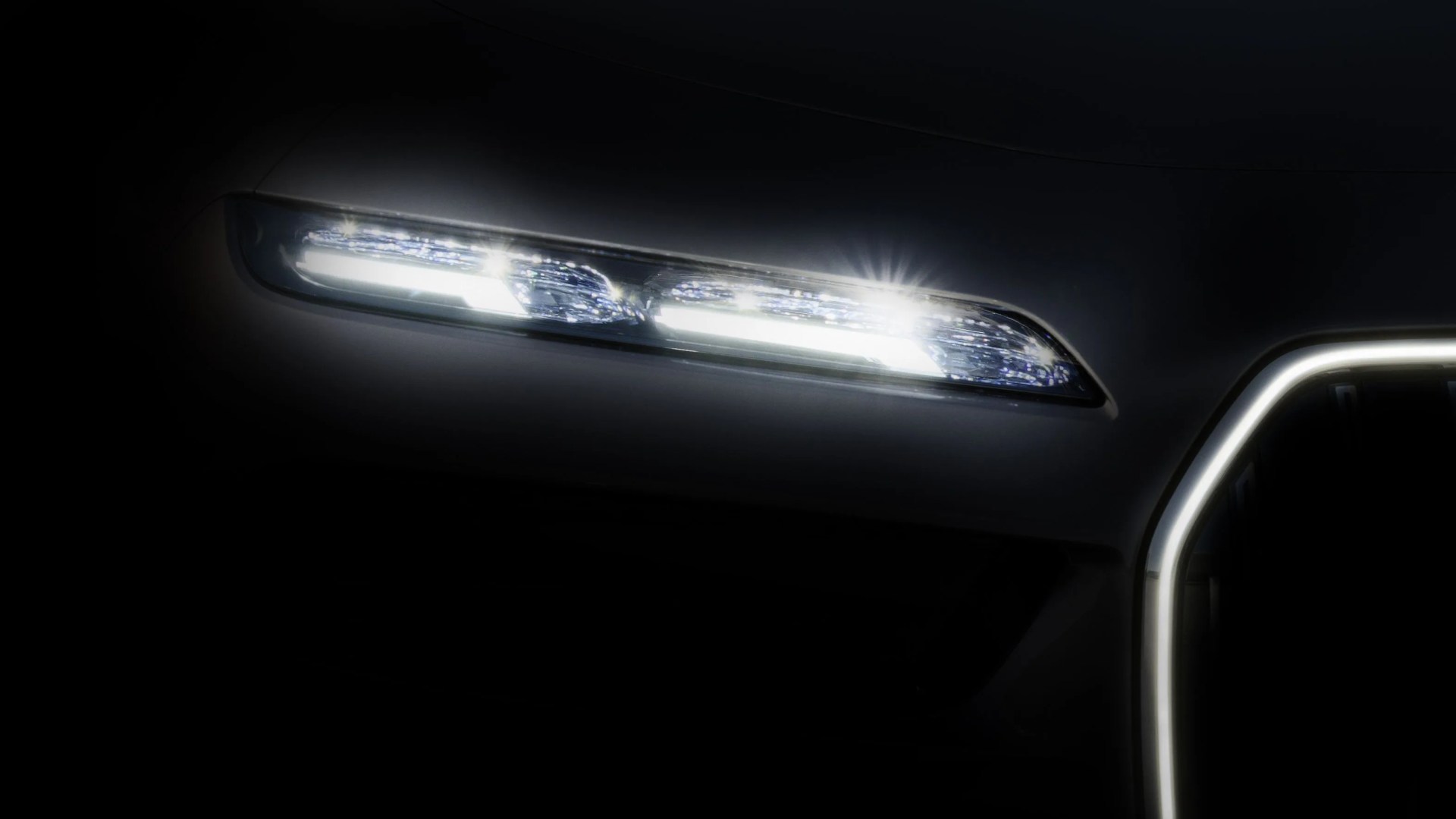 bmw i7 sedan teaser image