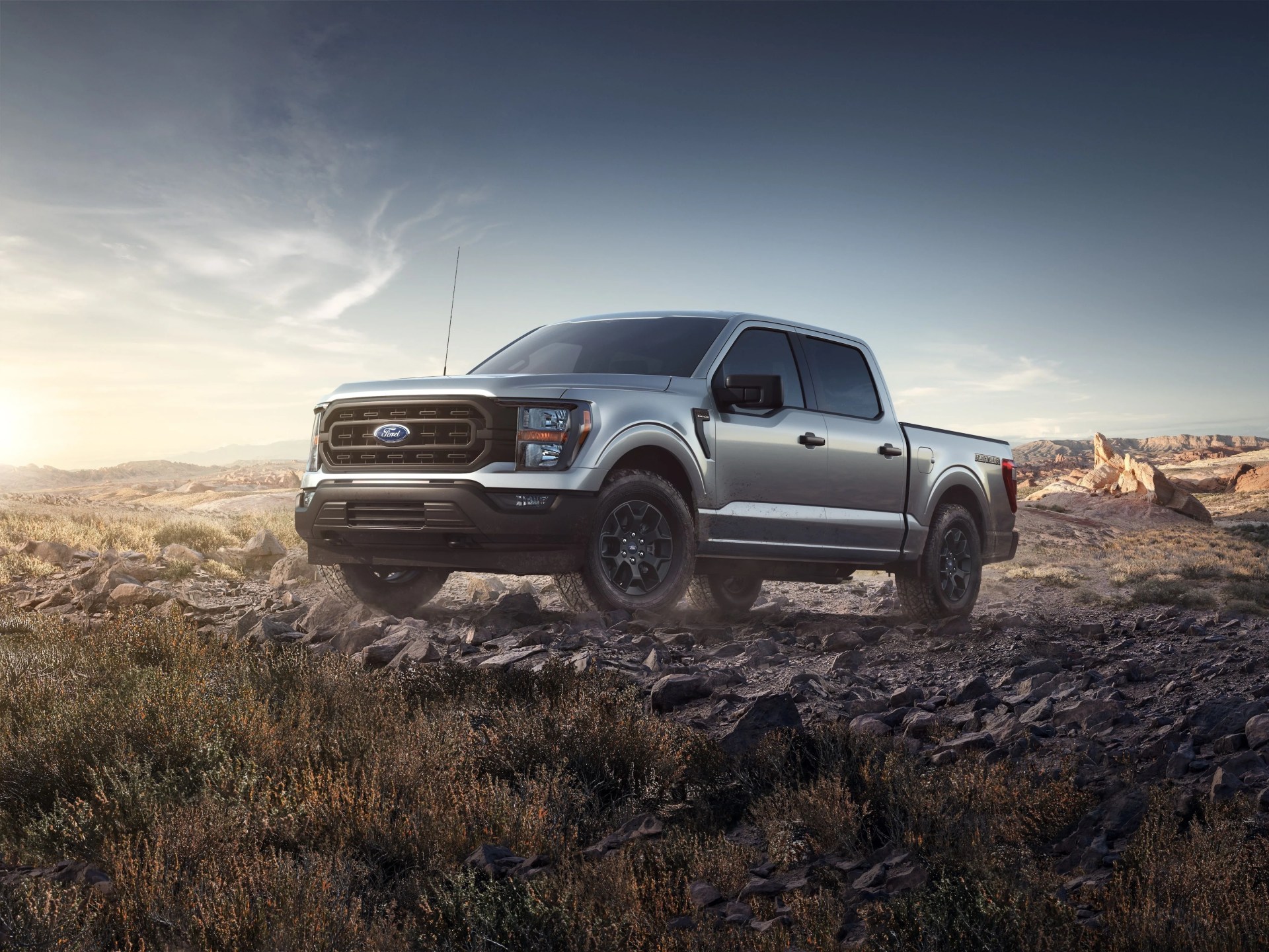 the f 150 rattler package is built off the xl series, with fx4 content featuring skid plates to help ensure built ford tough protection for a confident off road experience, electronic rear locking differential for enhanced traction, hill descent control for precision throttle and braking on steep descents, and specially tuned off road shock absorbers for increased stability over tough terrain in addition, f 150 rattler features rugged all terrain tires for versatility and capability