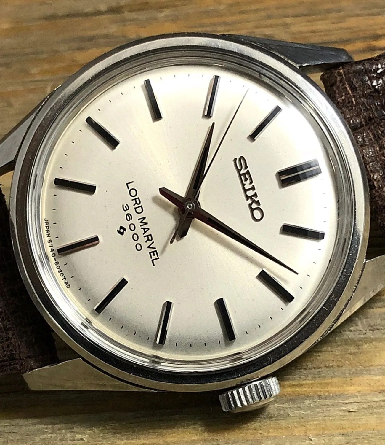 Final-Frontiers-in-Affordable-Vintage-Preowned-Watches-gear-patrol–Seiko-5740-8000-Hi-Beat-36000
