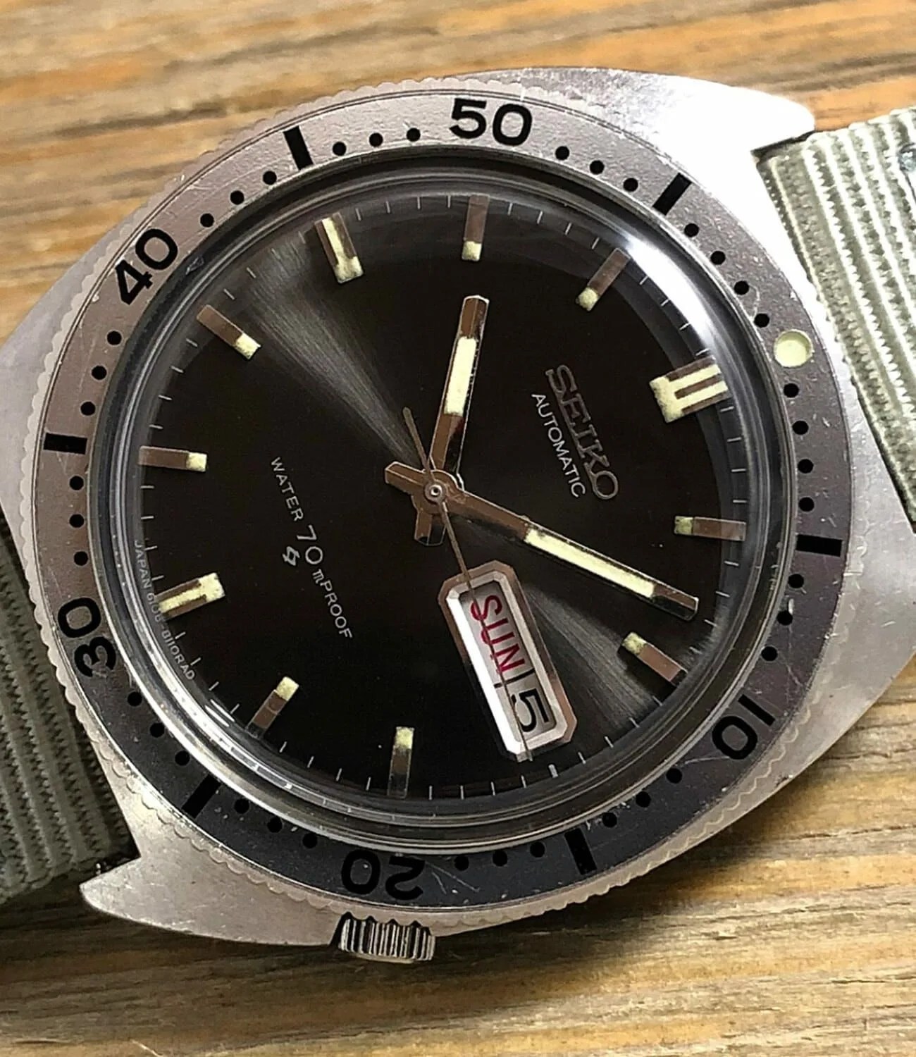 Final-Frontiers-in-Affordable-Vintage-Preowned-Watches-gear-patrol-Seiko-6106-8100