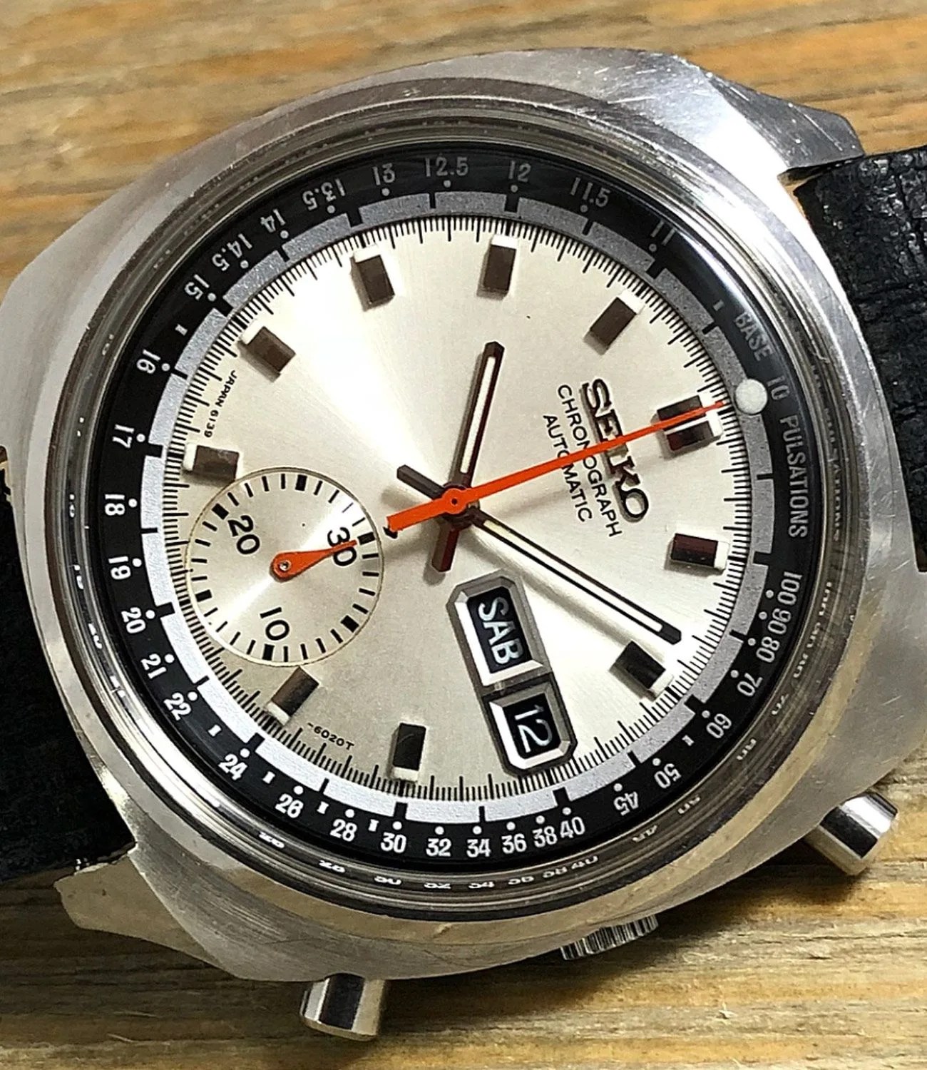 Final-Frontiers-in-Affordable-Vintage-Preowned-Watches-gear-patrol-Seiko-6139-6022