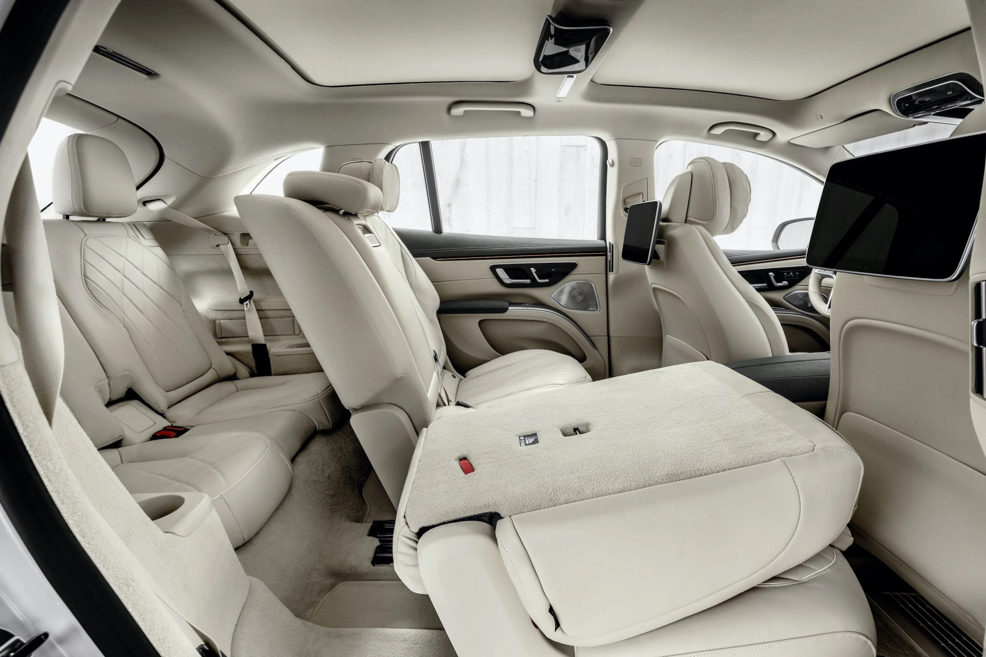 mercedes benz eqs suv