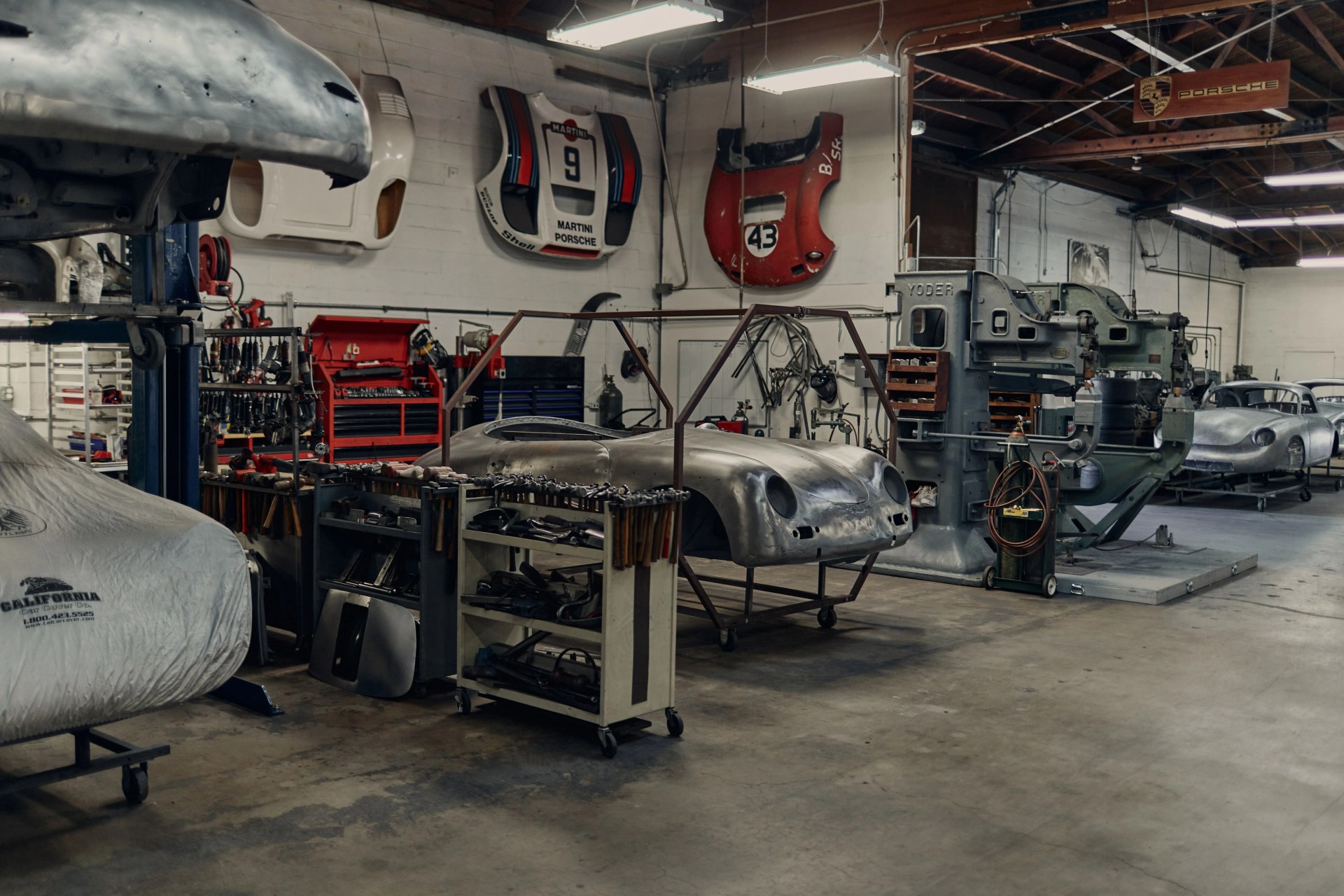 porsche restoration studio