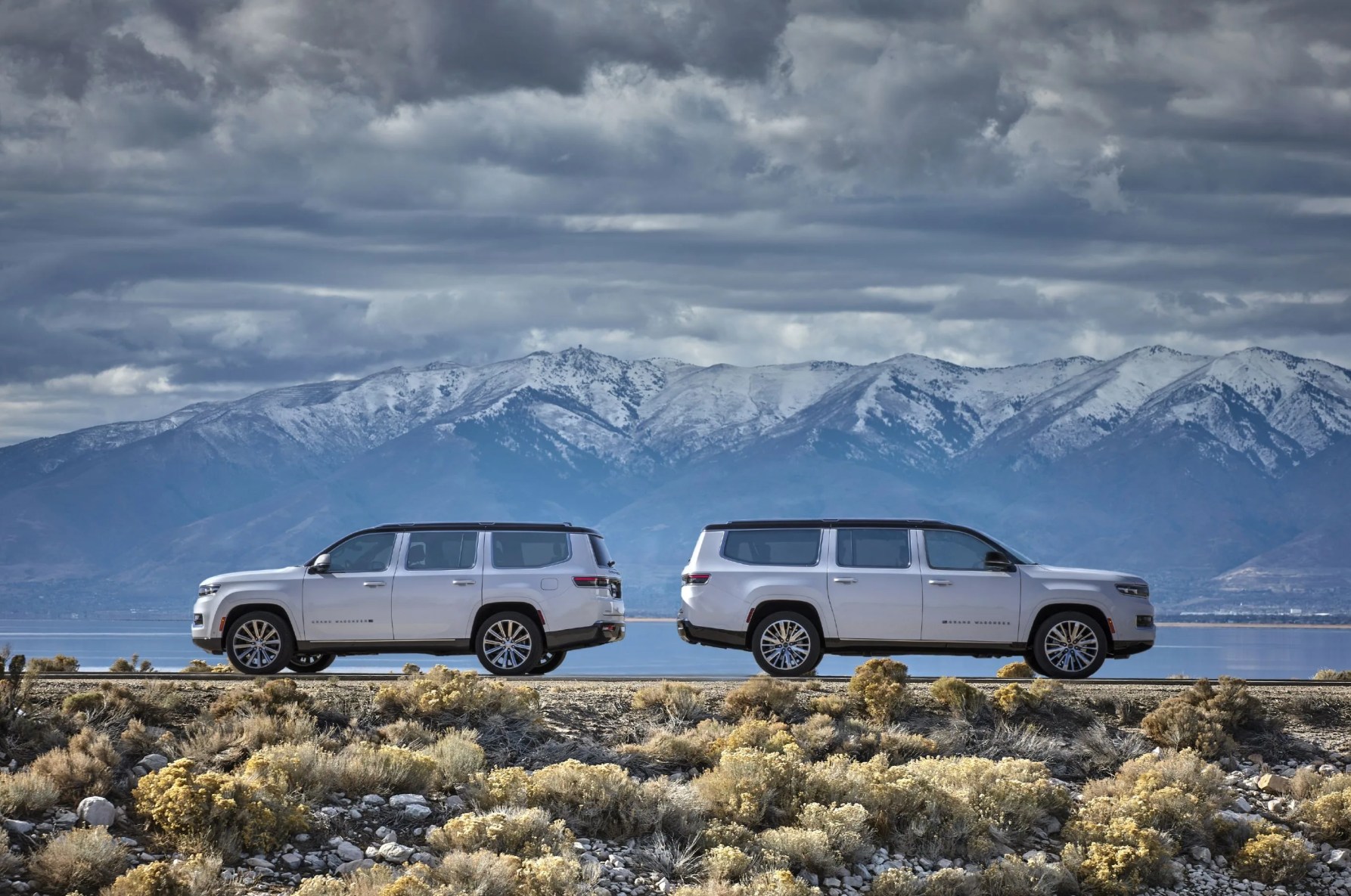 2022 grand wagoneer left and 2023 grand wagoneer l right