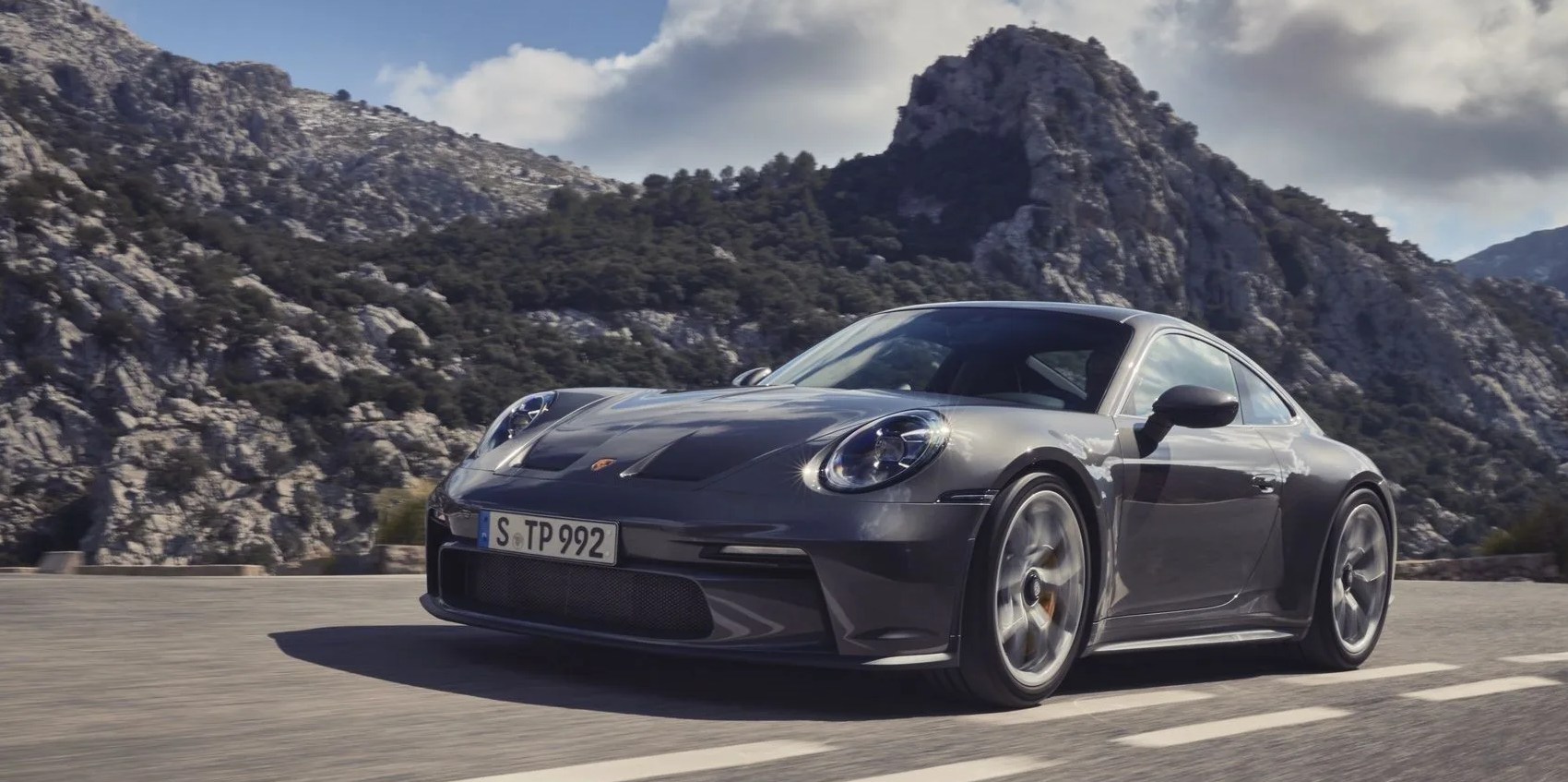 porsche 911 gt3 touring 2022