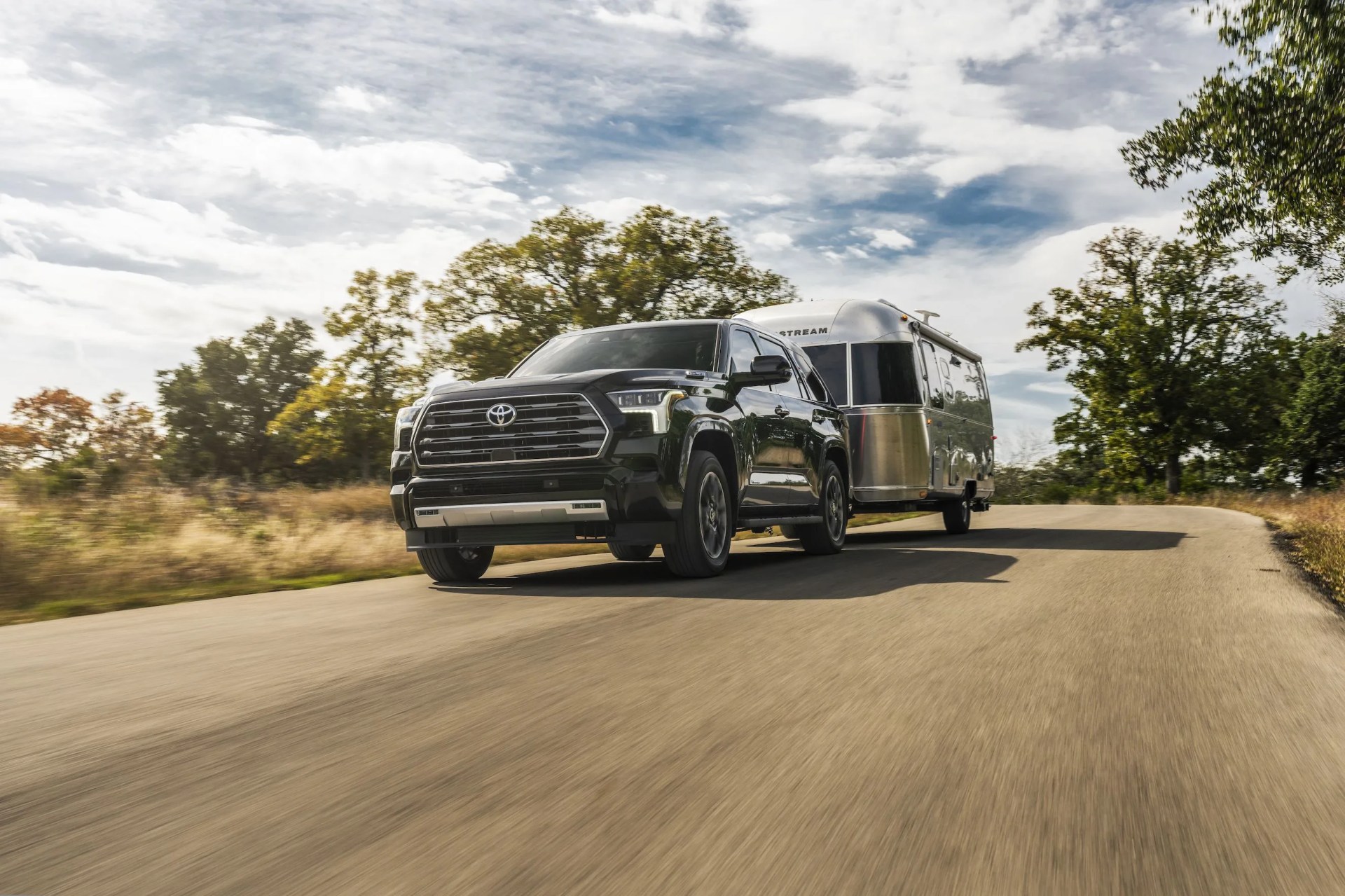 toyota sequoia towing airstream trailer
