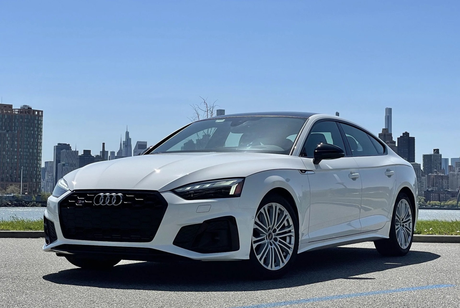 audi s5 sportback front three quarter