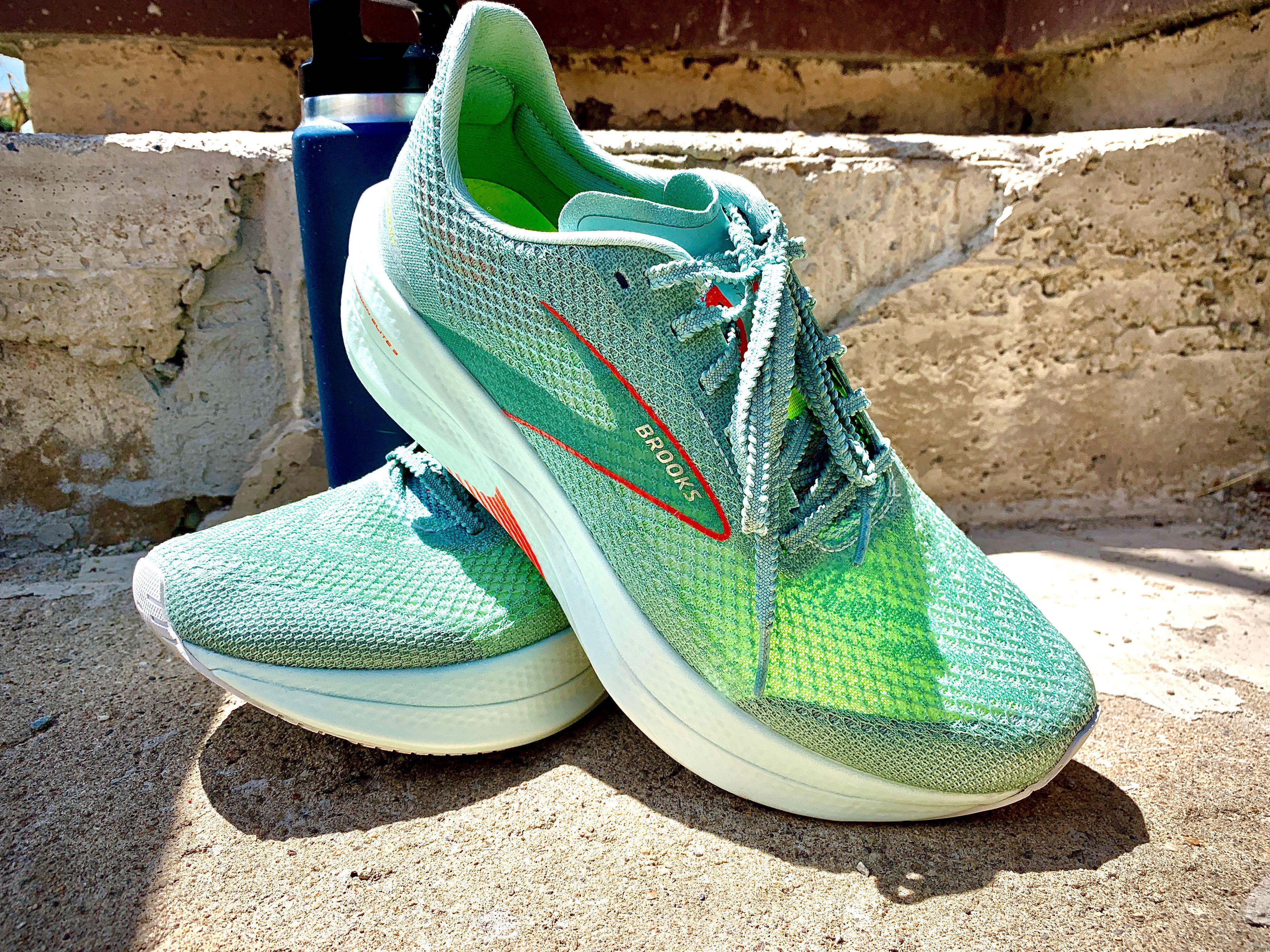 brooks hyperion elite 3 sneakers