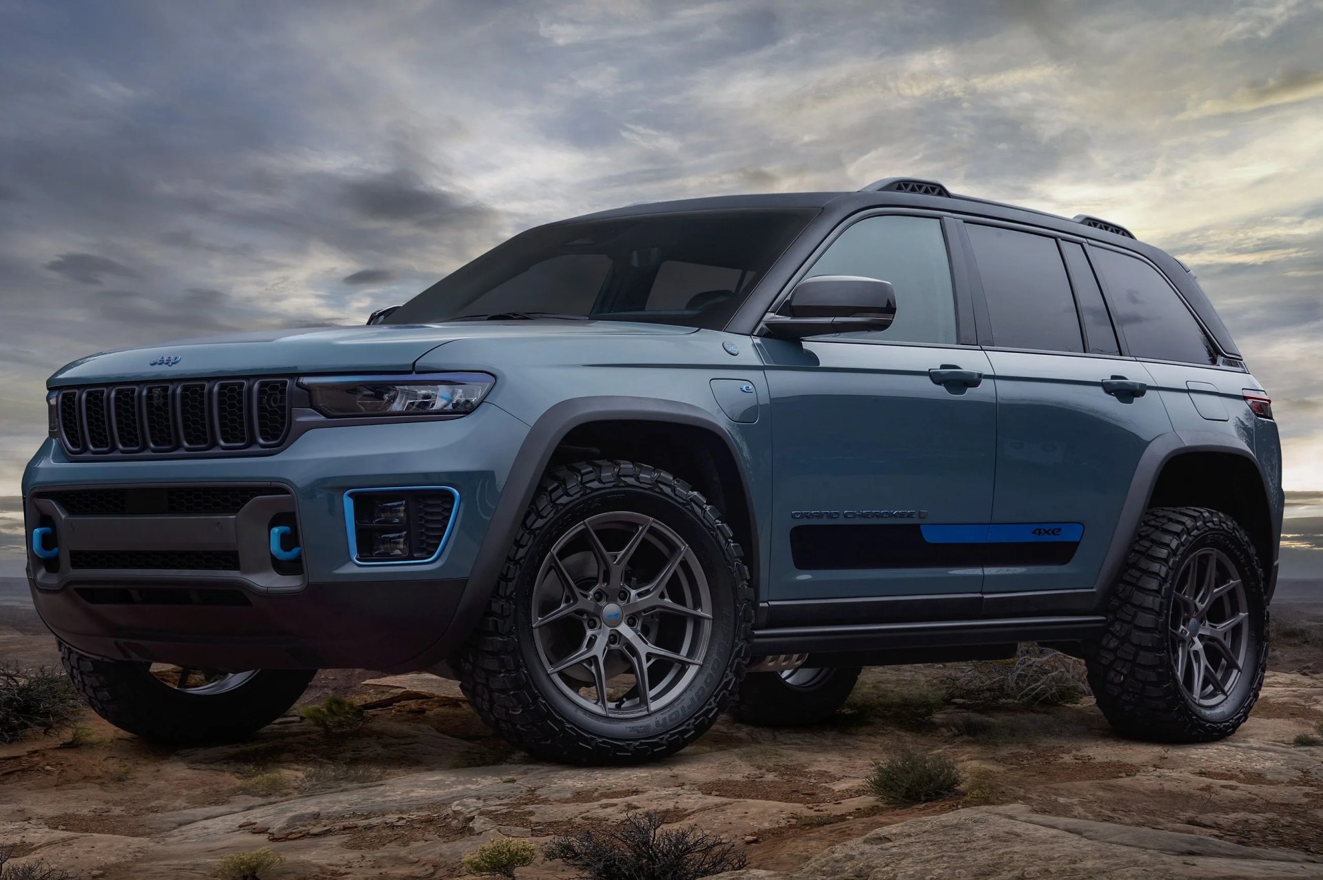 jeep® grand cherokee trailhawk phev concept