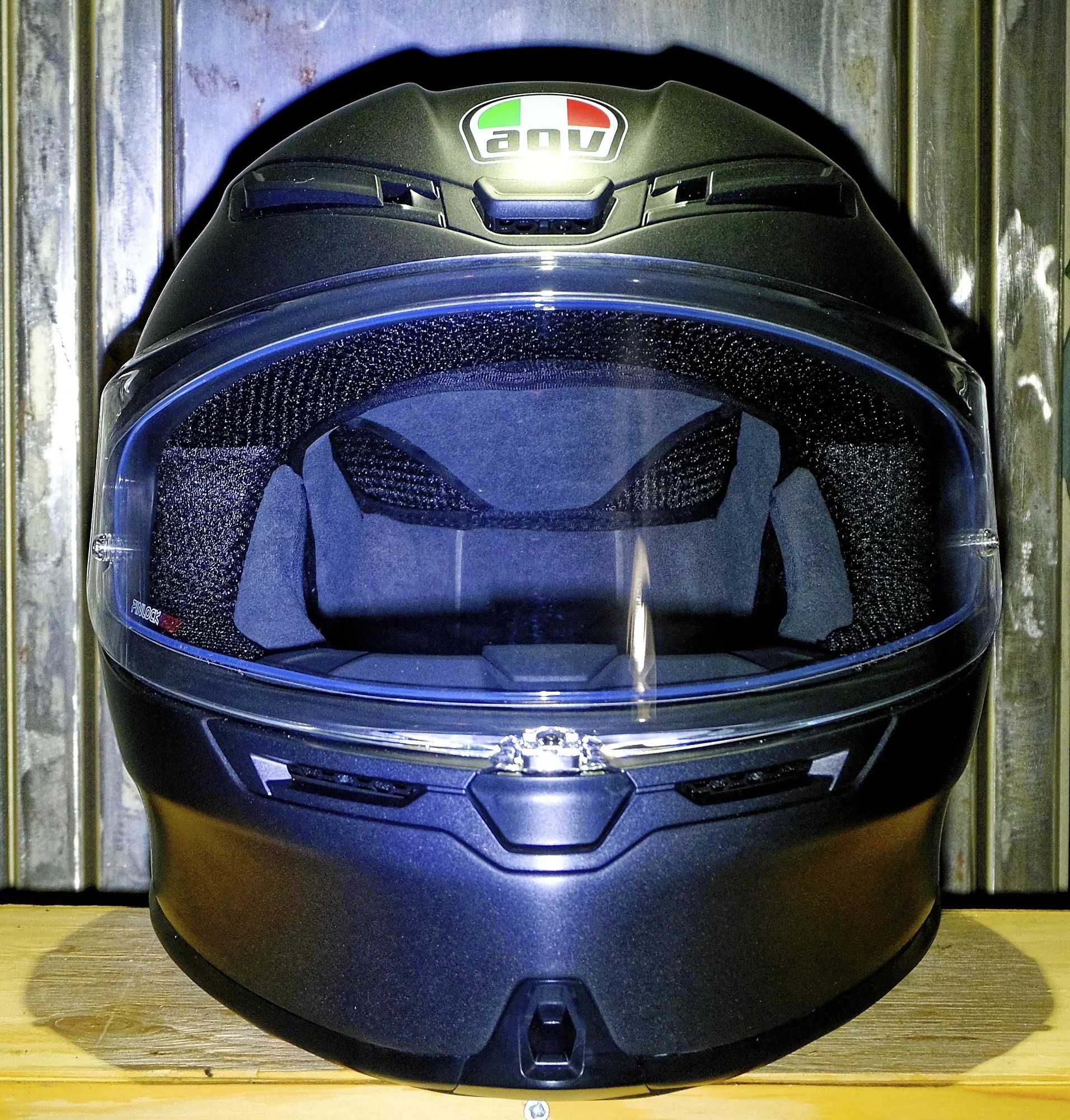 agv k6 helmet