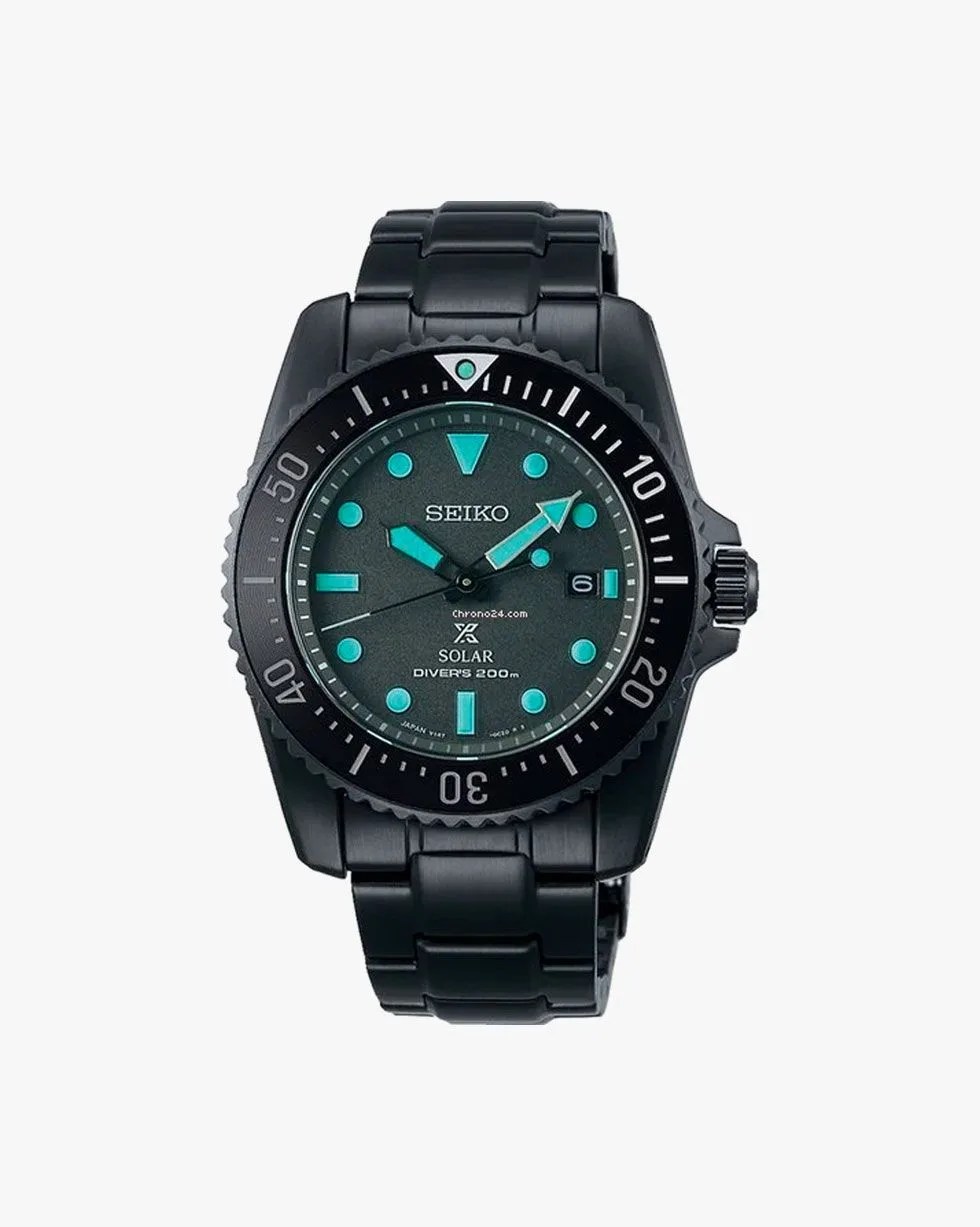 seiko solar divers 200m all black watch