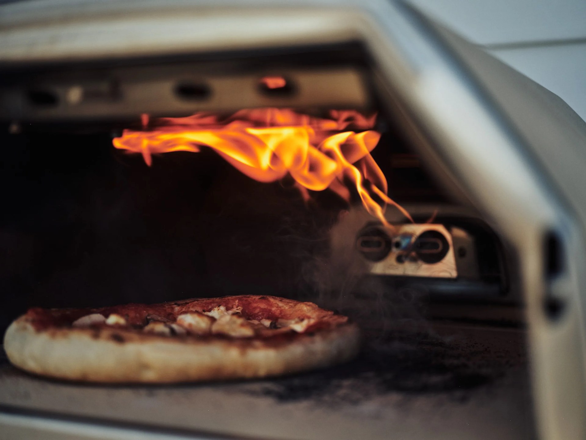 pizza firing in ooni oven