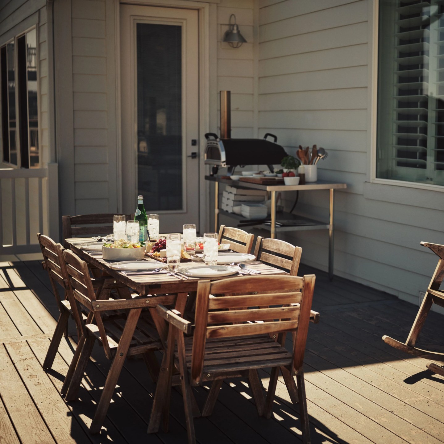niccoli patio dining table and ooni karu