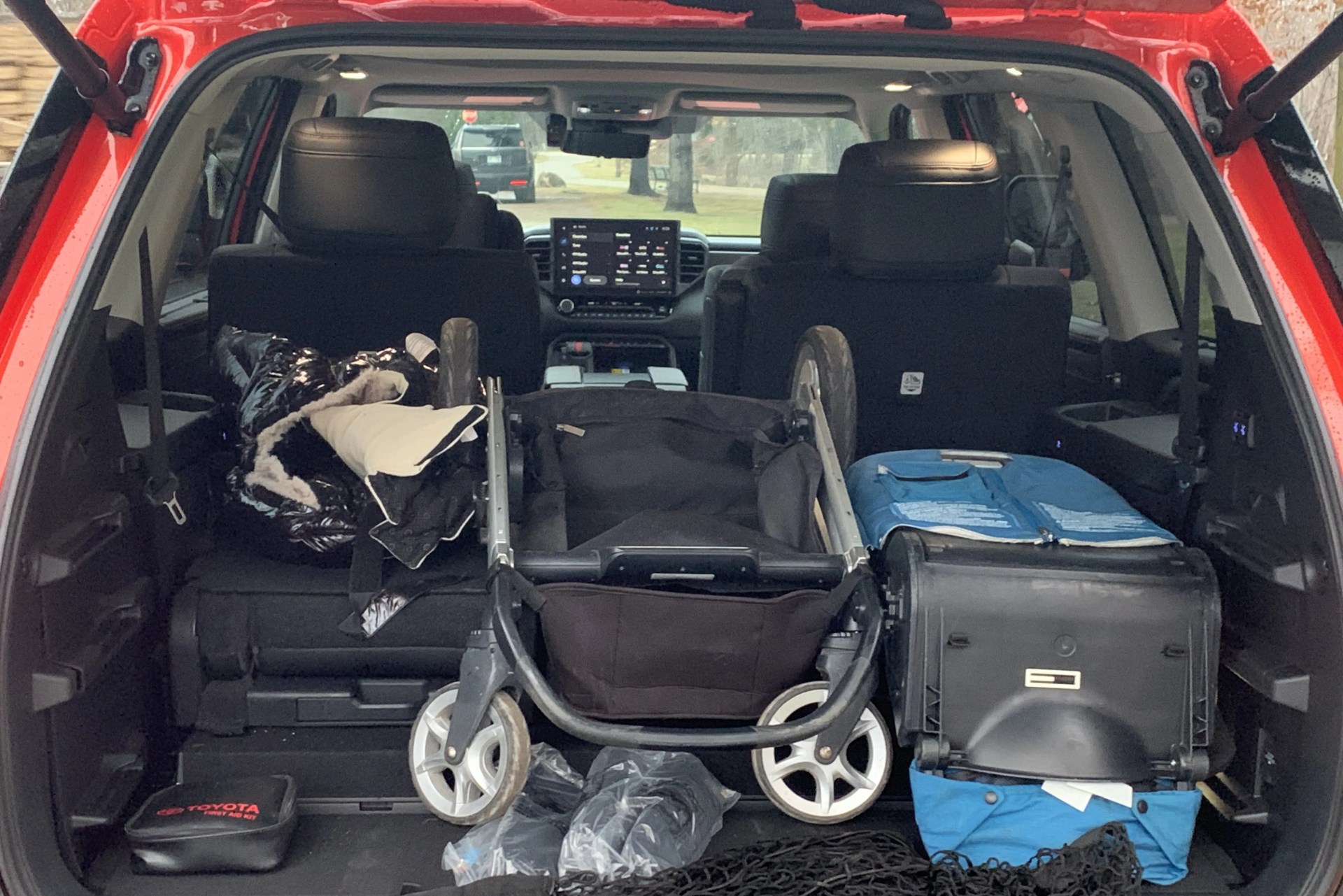 stroller in toyota sequoia trunk