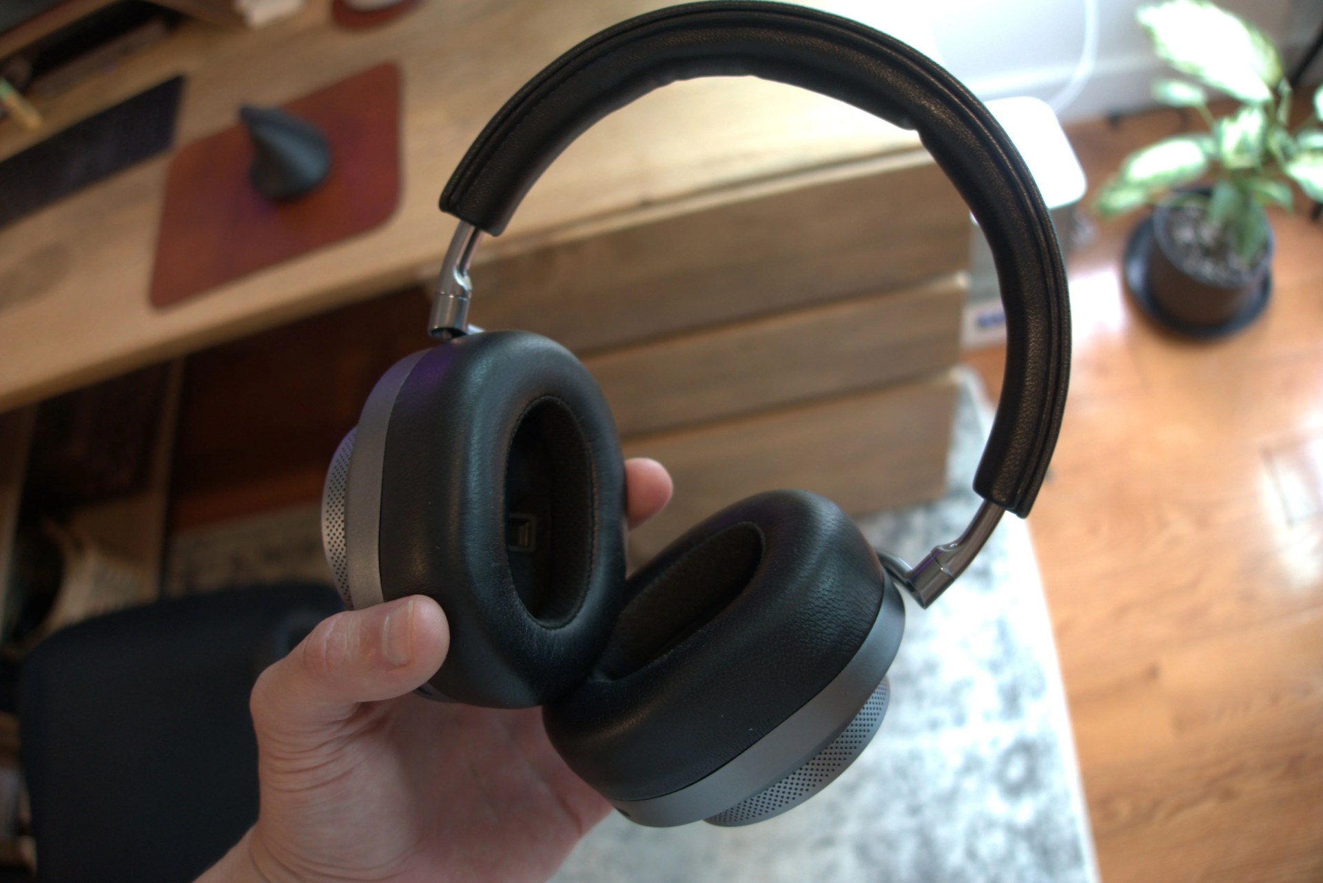 m and d headphones