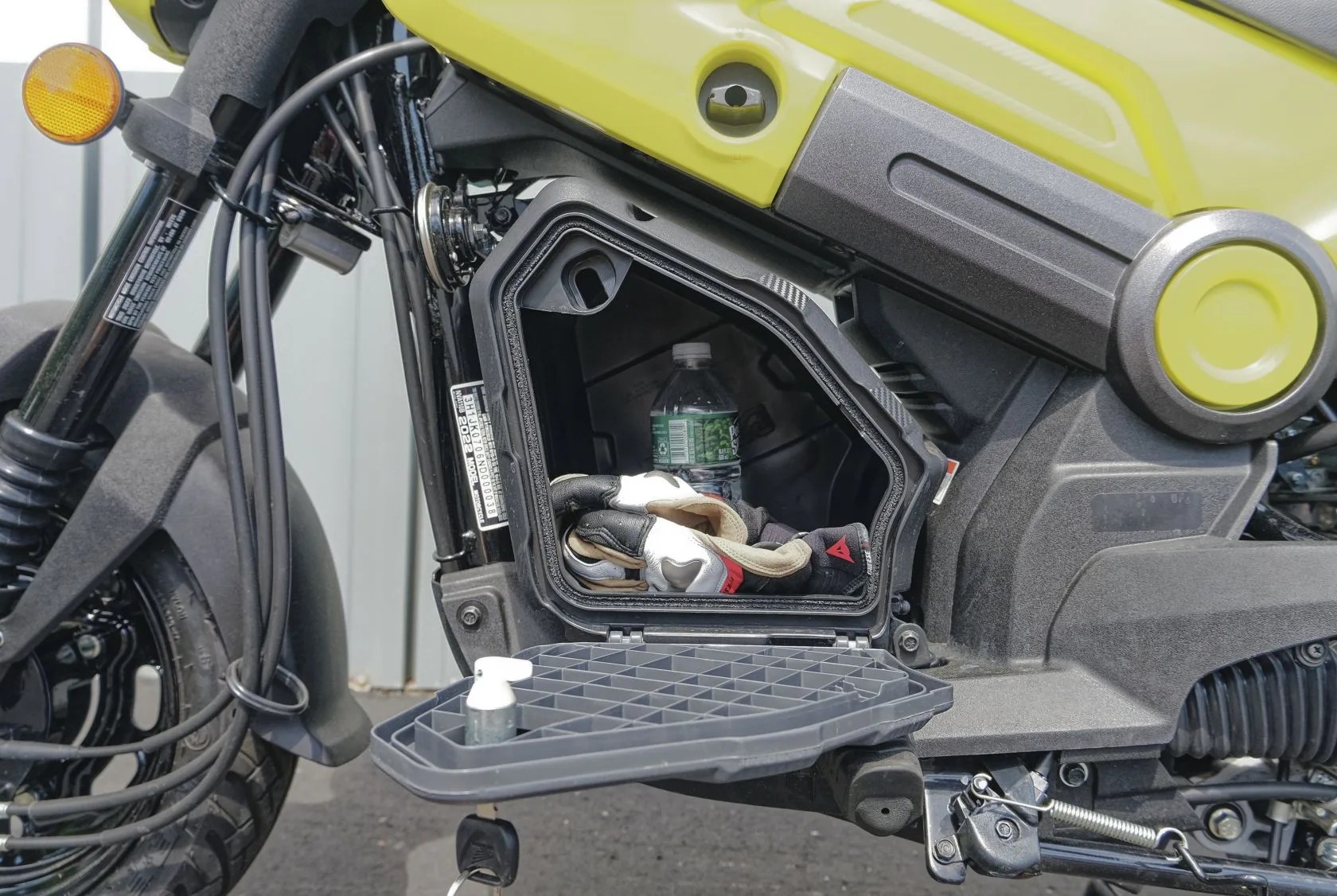 15 liter box in frame of the 2022 honda navi