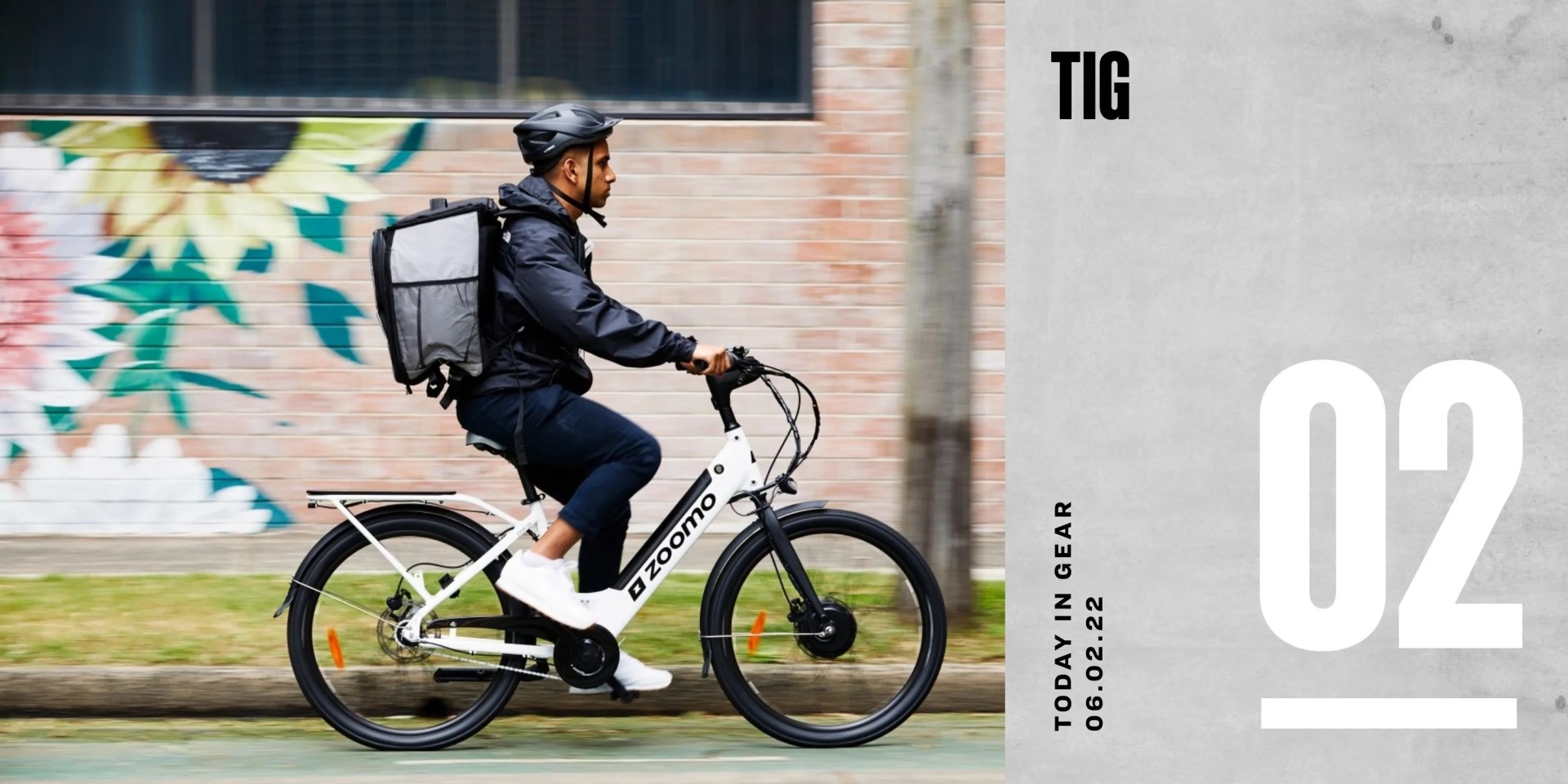 man riding zoomo ebike