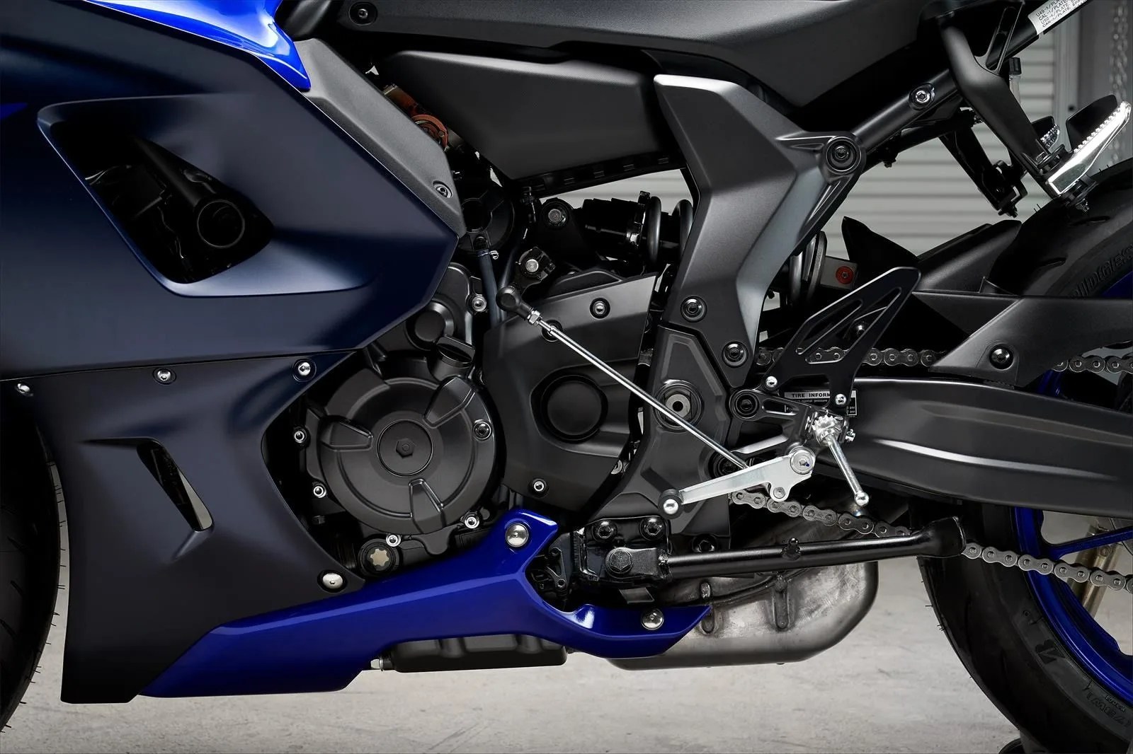 yamaha yzf r7 motorcycle engine