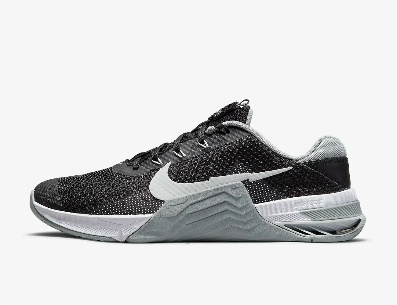 black and gray nike metcon 7 gym shoes