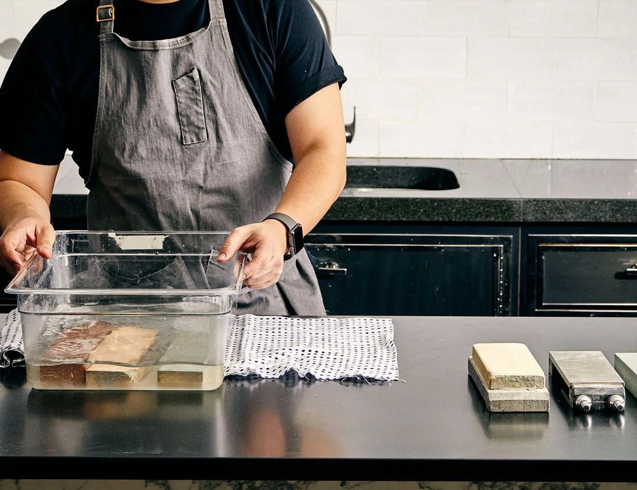 How-To-Sharpen-A-Chefs-Knife-Gear-PAtrol-inline-2