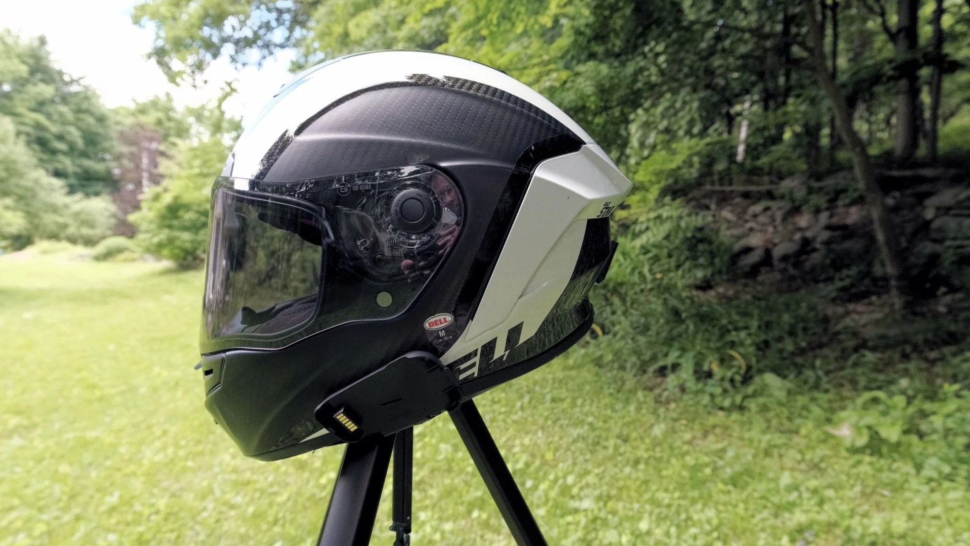 the left side profile of the bell race star flex helmet