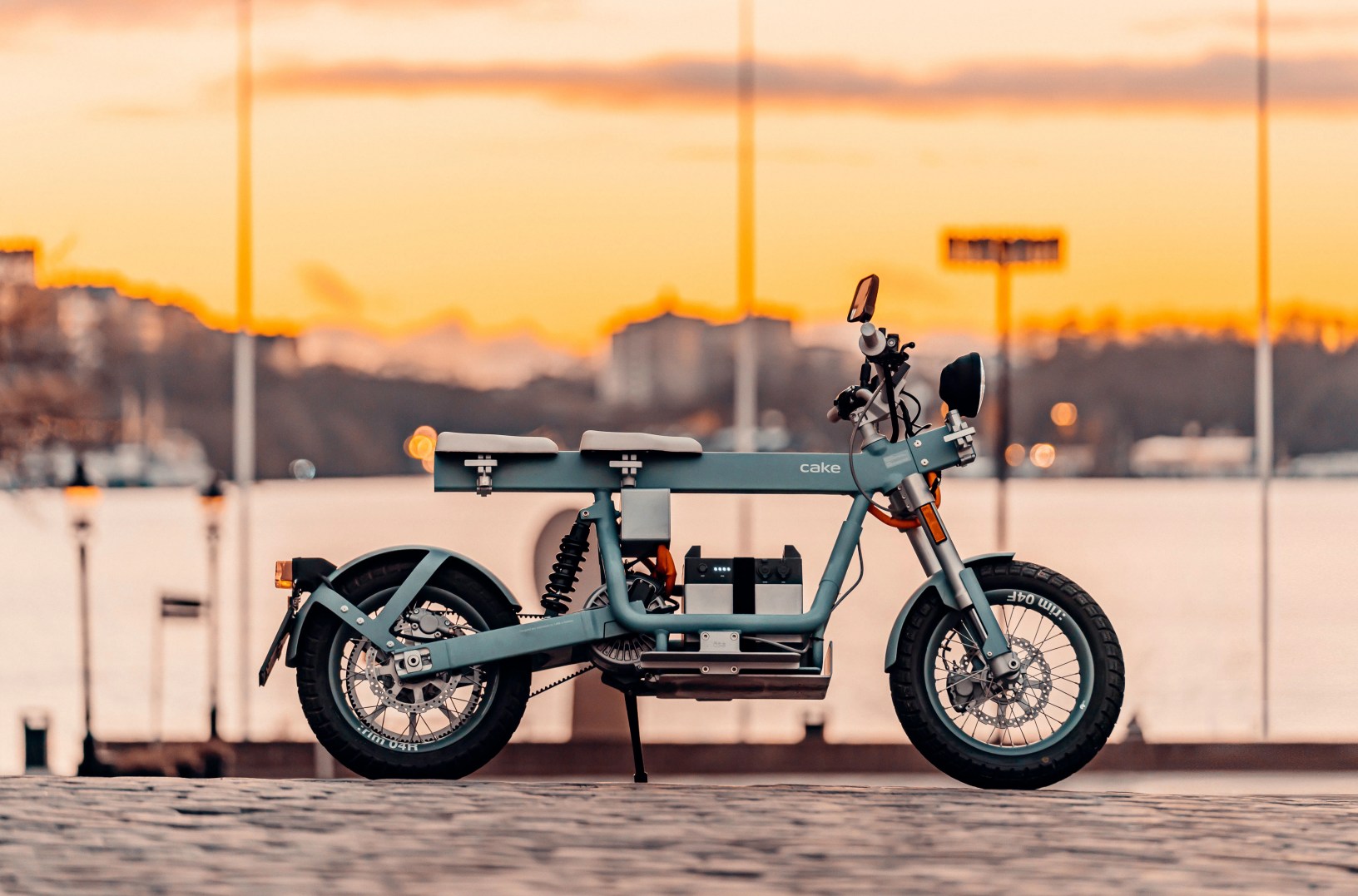 side view of the osa plus motorcycle