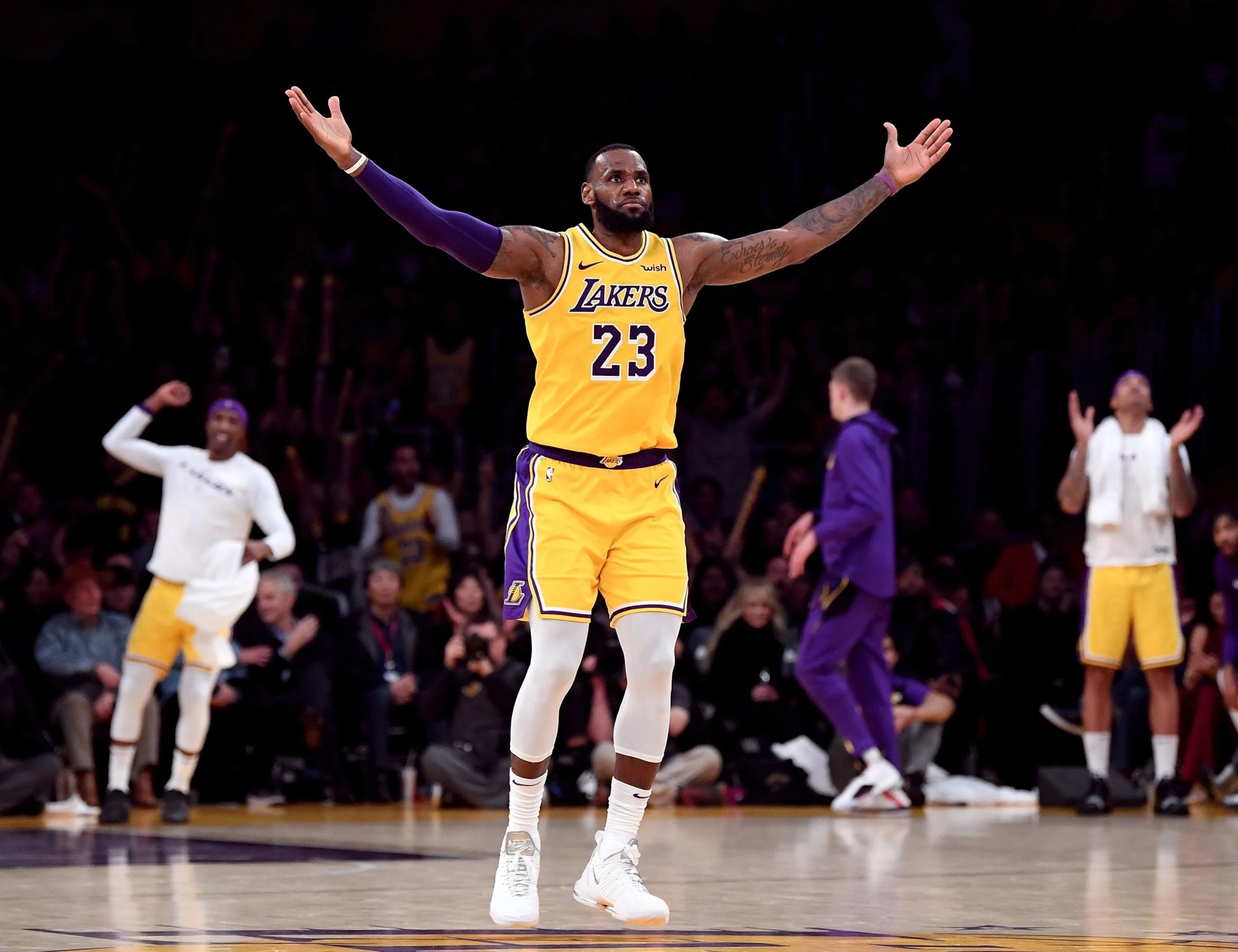 indiana pacers v los angeles lakers
