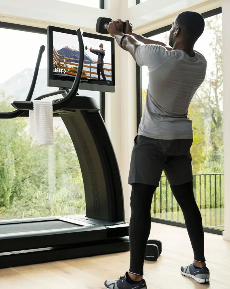 man training with nordictrack's new elite treadmill 32 inch