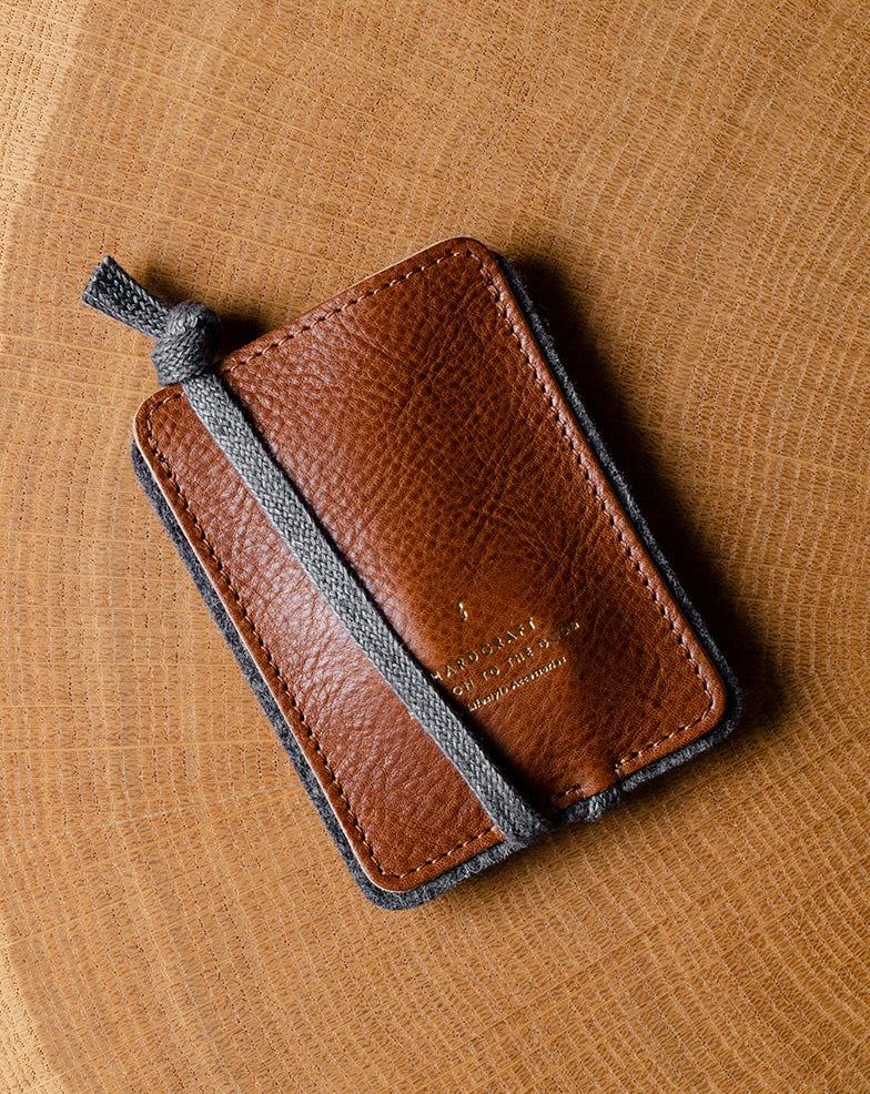 pull key card case