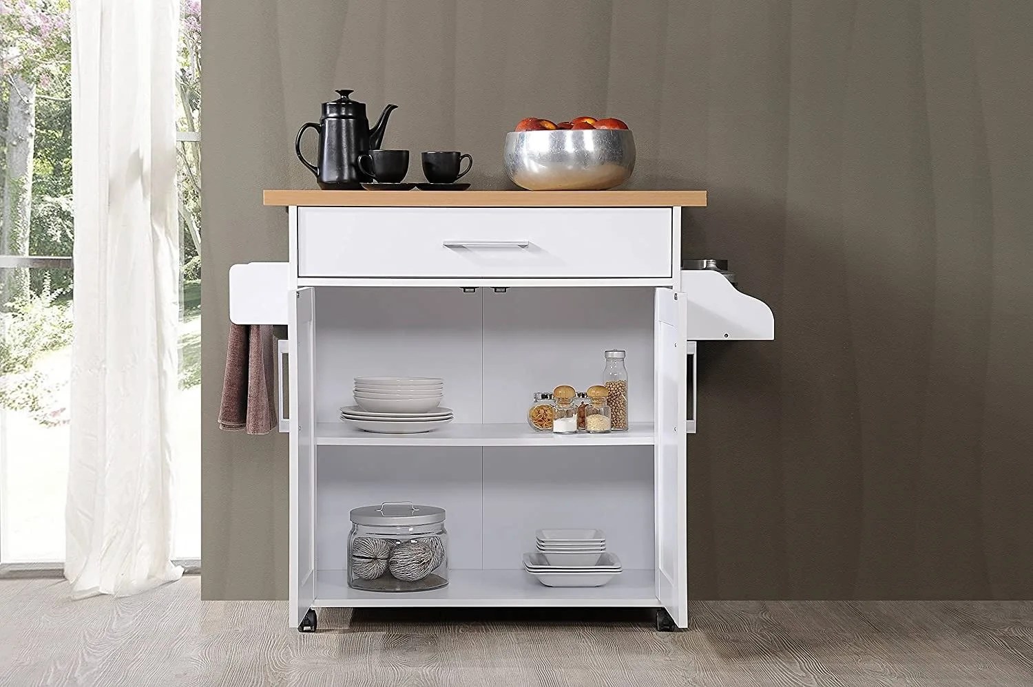 white Kitchen Island