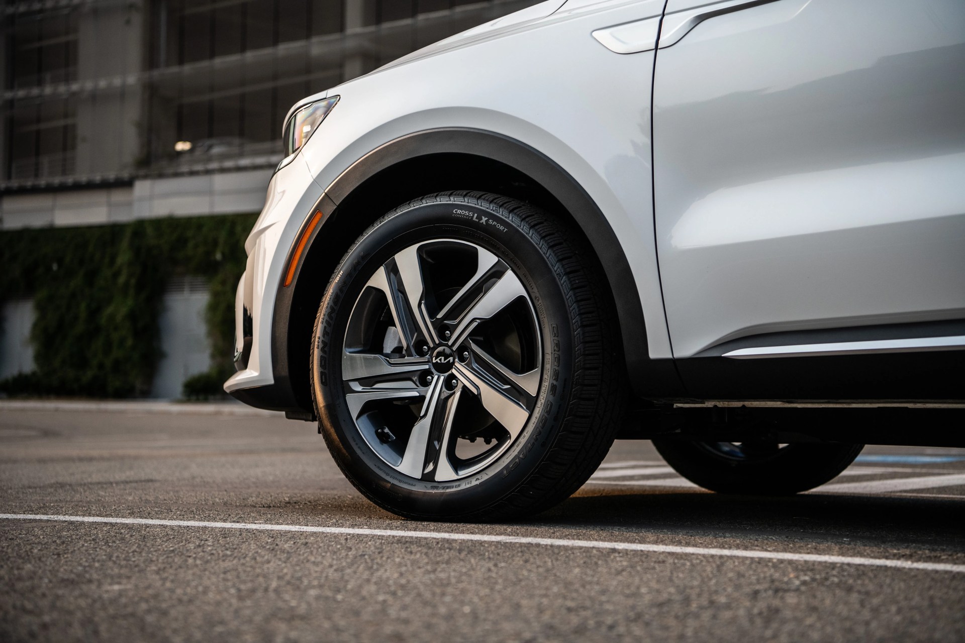 2022 kia sorento phev continental tires