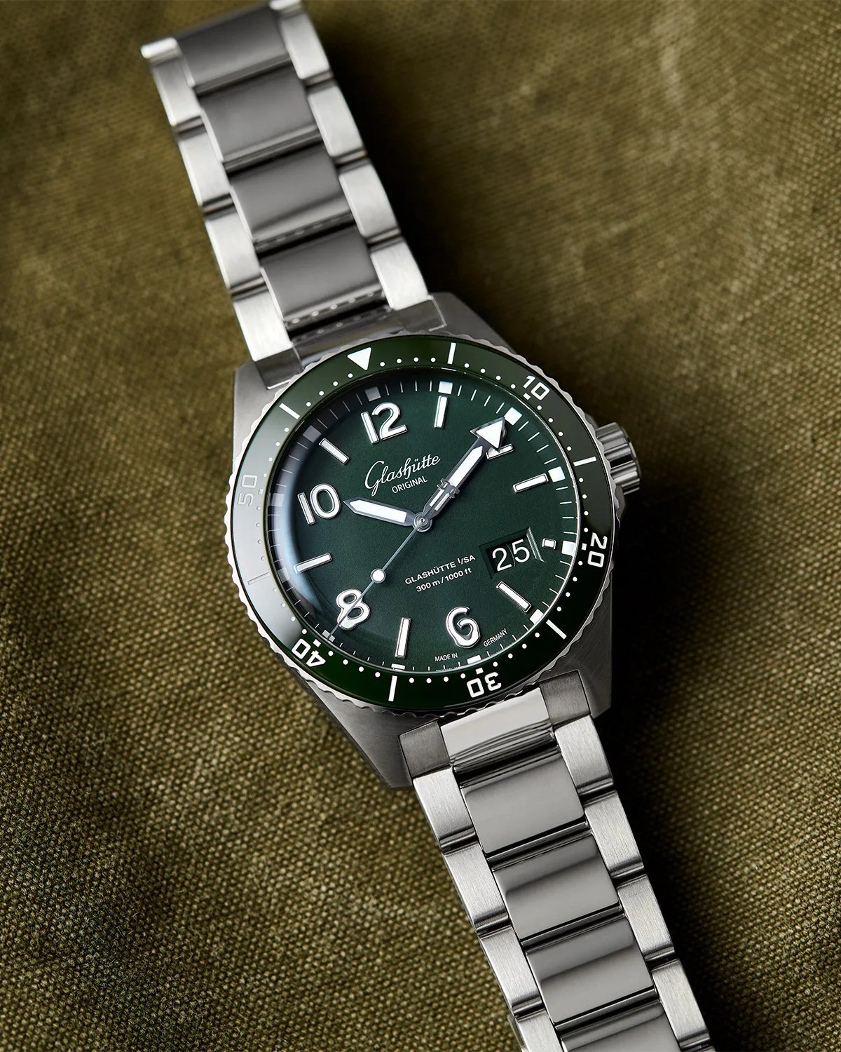 Glashütte SeaQ Panorama Date watch