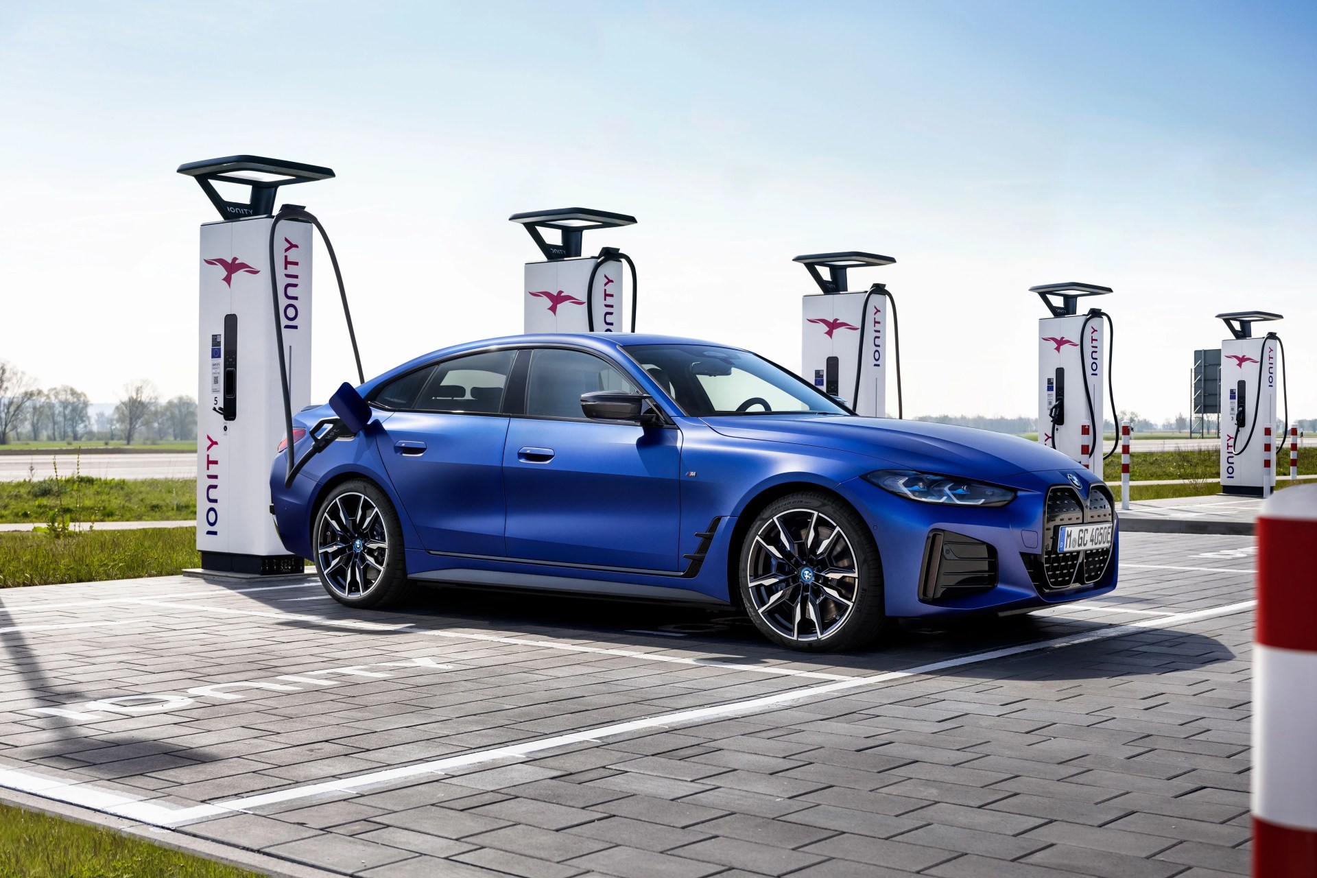 bmw i electric cars i4 ix