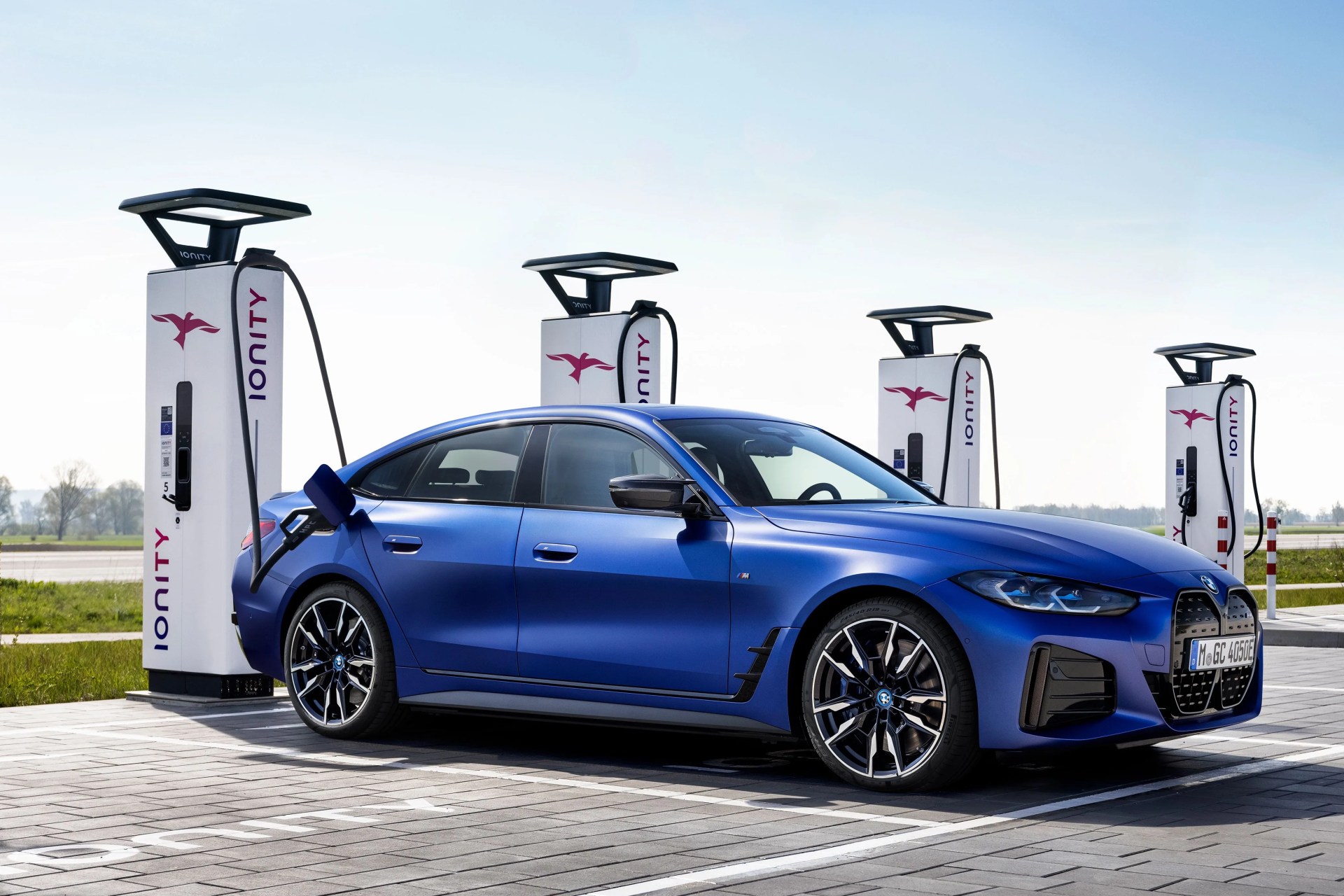bmw i electric cars i4 ix