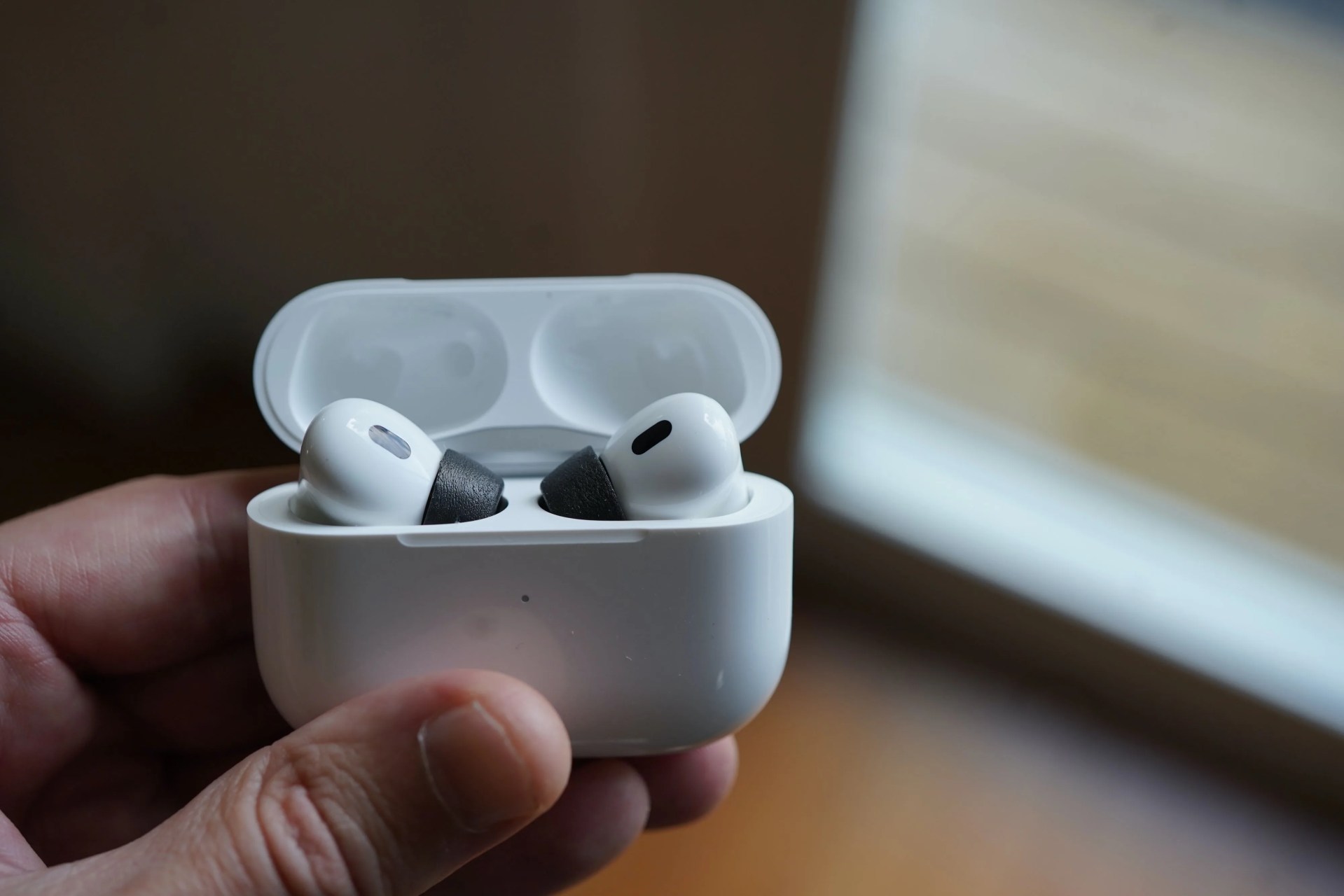 airpods comply tips